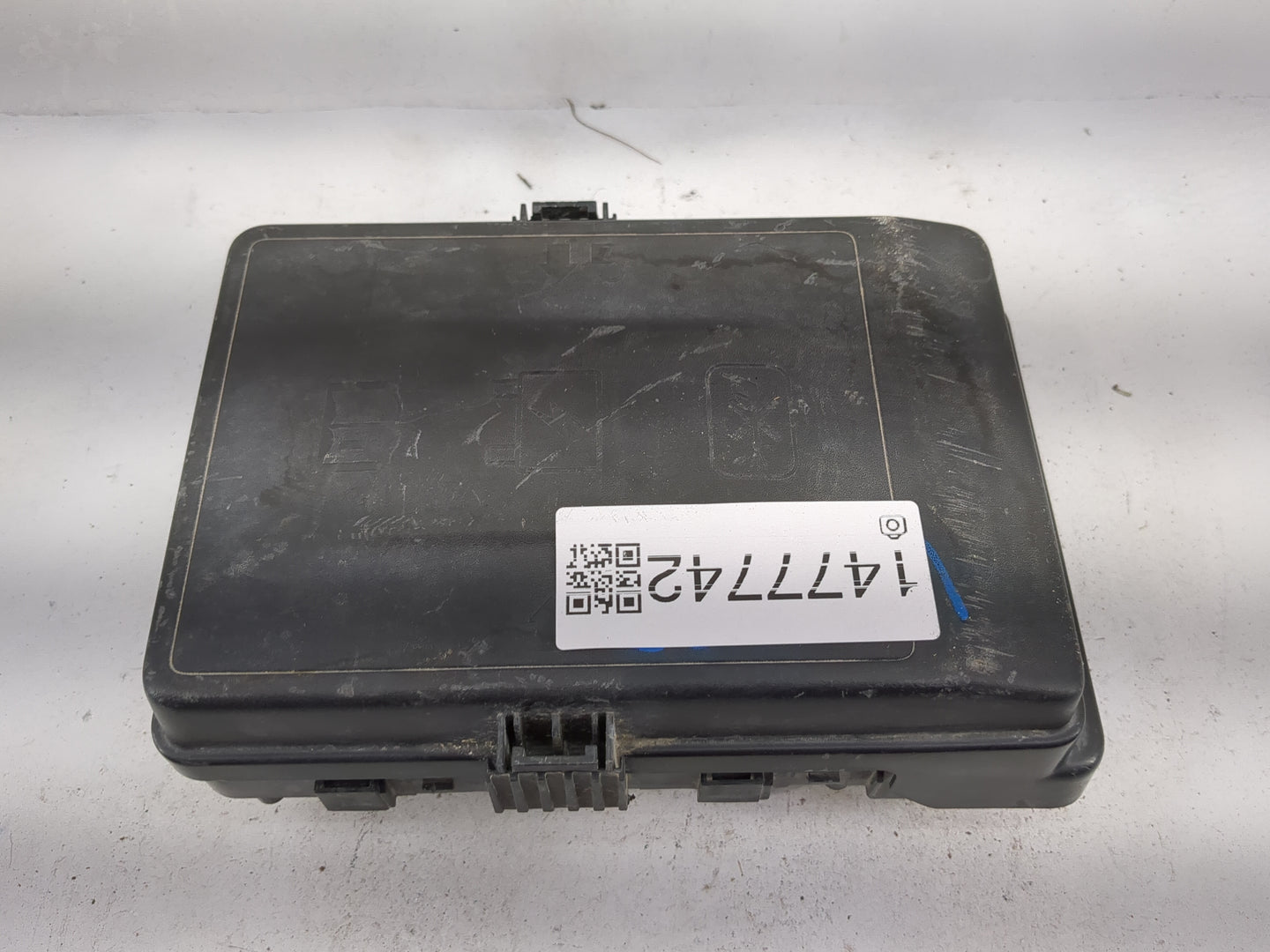 2021 Jeep Wrangler Fusebox Fuse Box Panel Relay Module P/N:13814412 13748474, 13748475 Fits OEM Used Auto Parts - Oemusedaut