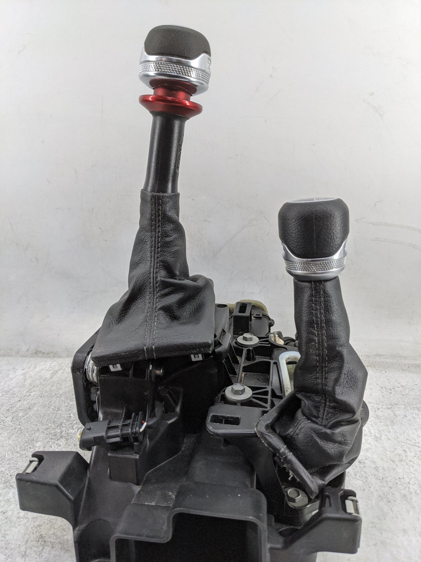2021 Jeep Wrangler Floor Console Assembly Shifter - Oemusedautoparts1.com