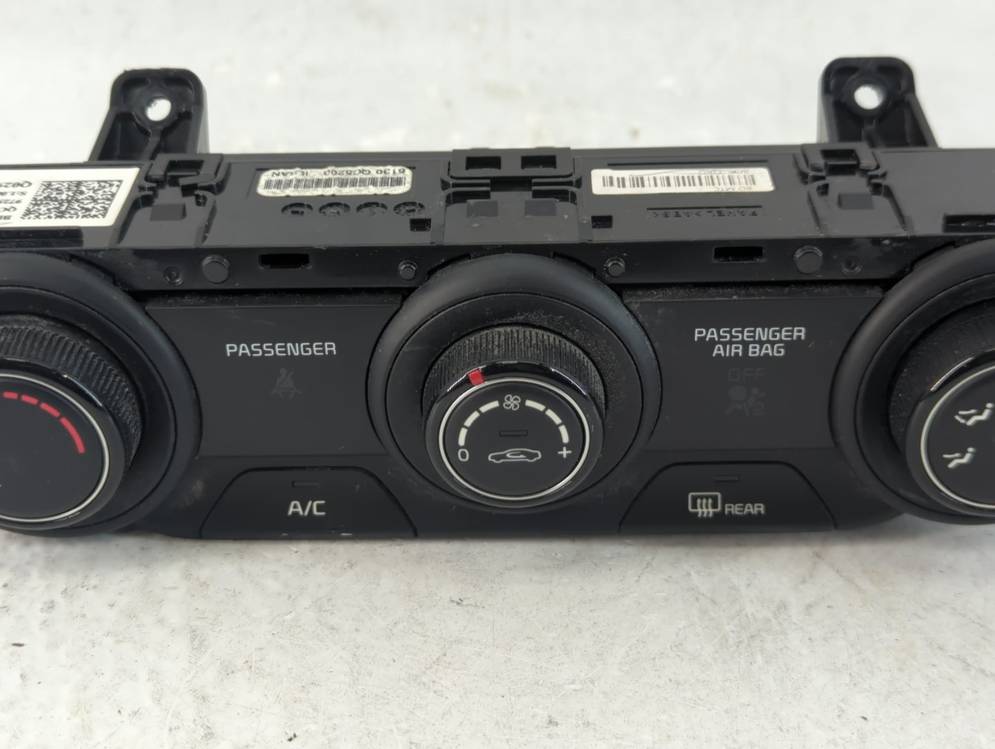 2019-2021 Kia Forte Climate Control Module Temperature AC/Heater Replacement P/N:97250-M6130WK Fits Fits 2019 2020 2021 OEM 