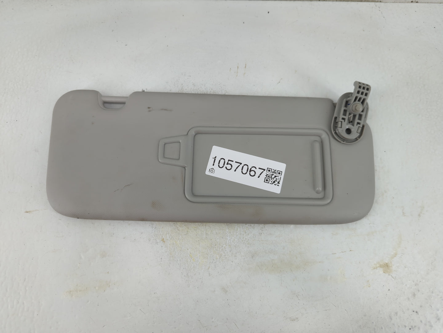 2019-2021 Kia Forte Sun Visor Shade Replacement Passenger Right Mirror Fits Fits 2019 2020 2021 OEM Used Auto Parts - Oemuse