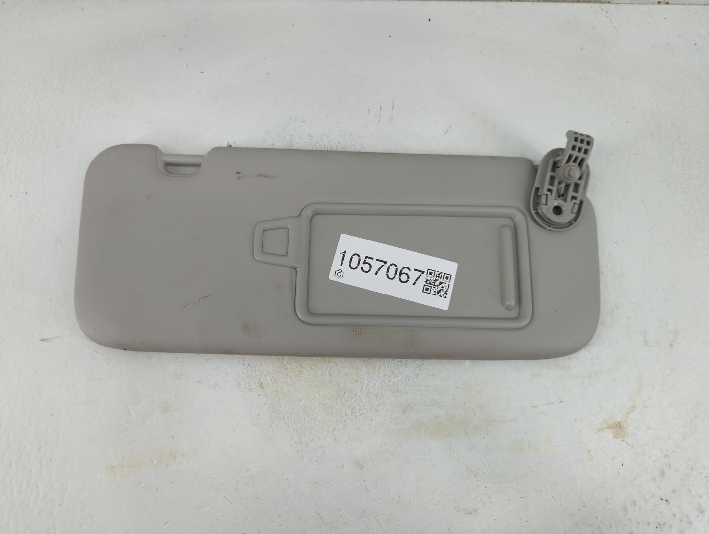 2019-2021 Kia Forte Sun Visor Shade Replacement Passenger Right Mirror Fits Fits 2019 2020 2021 OEM Used Auto Parts - Oemuse