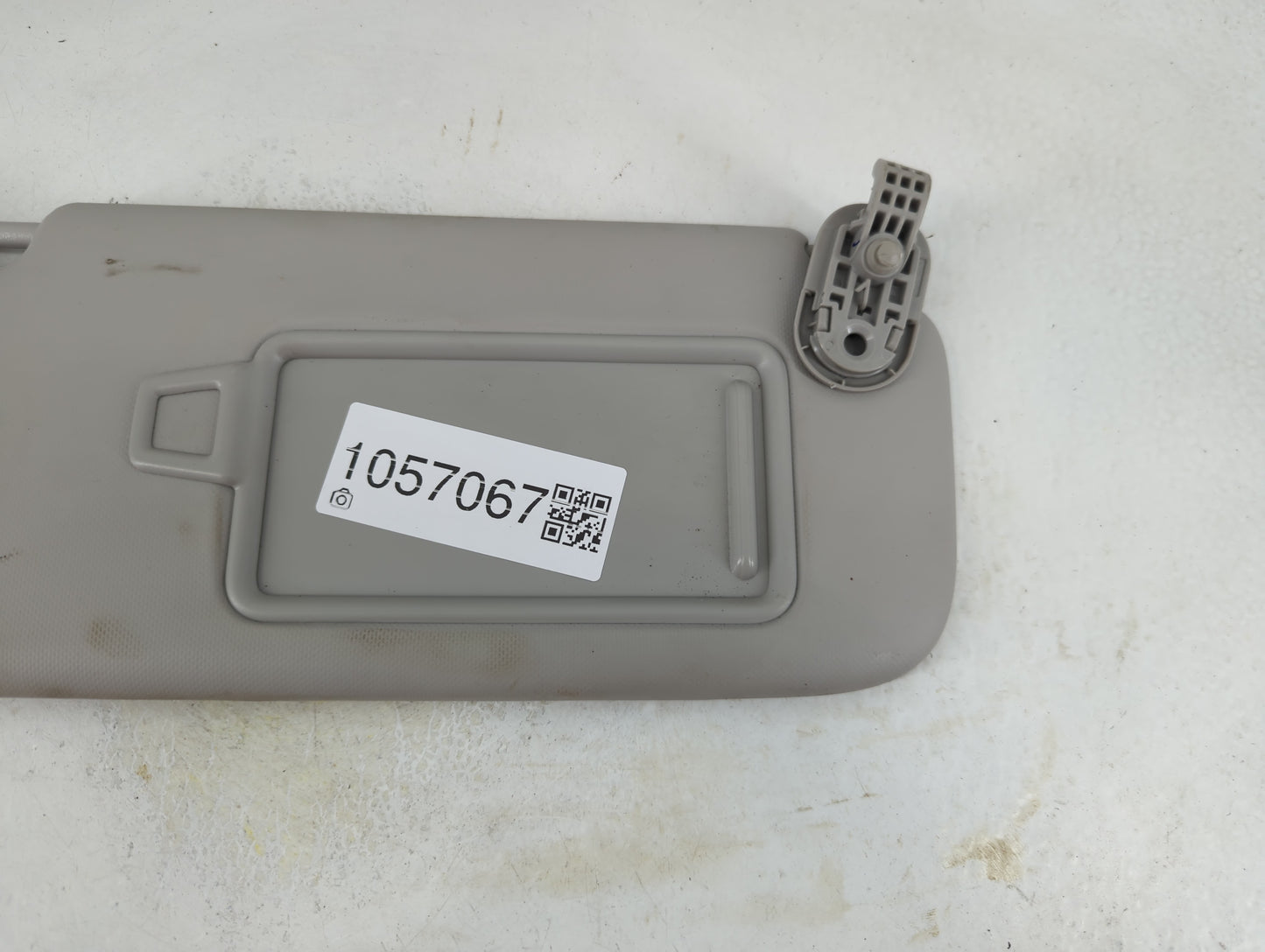 2019-2021 Kia Forte Sun Visor Shade Replacement Passenger Right Mirror Fits Fits 2019 2020 2021 OEM Used Auto Parts - Oemuse