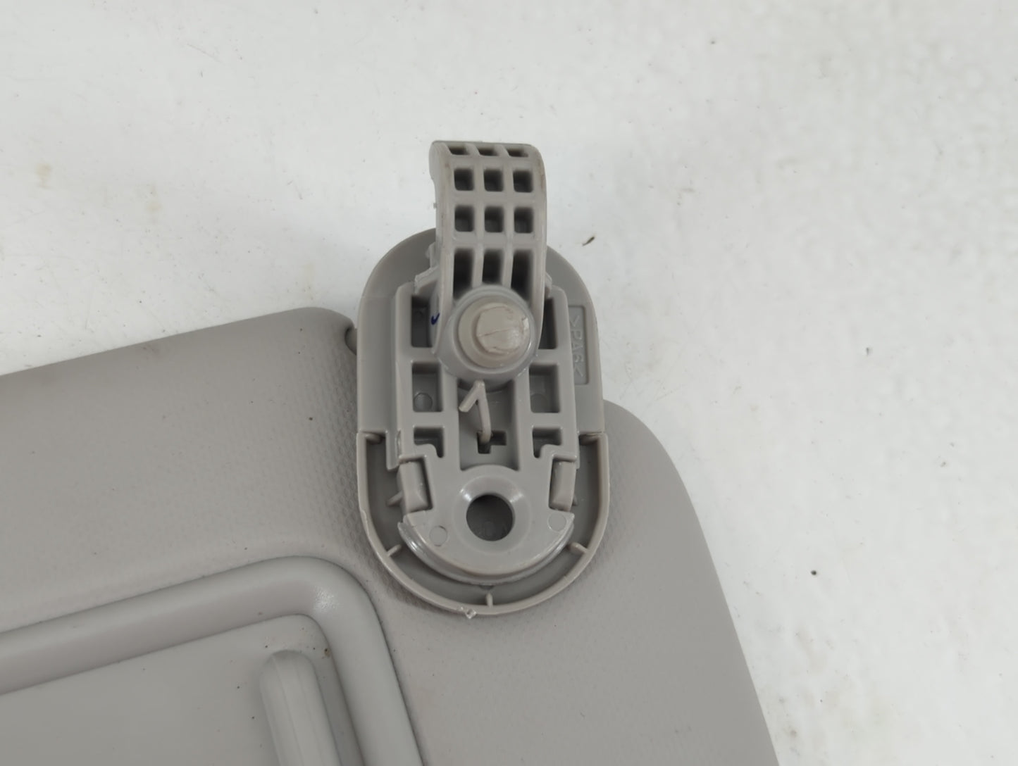 2019-2021 Kia Forte Sun Visor Shade Replacement Passenger Right Mirror Fits Fits 2019 2020 2021 OEM Used Auto Parts - Oemuse