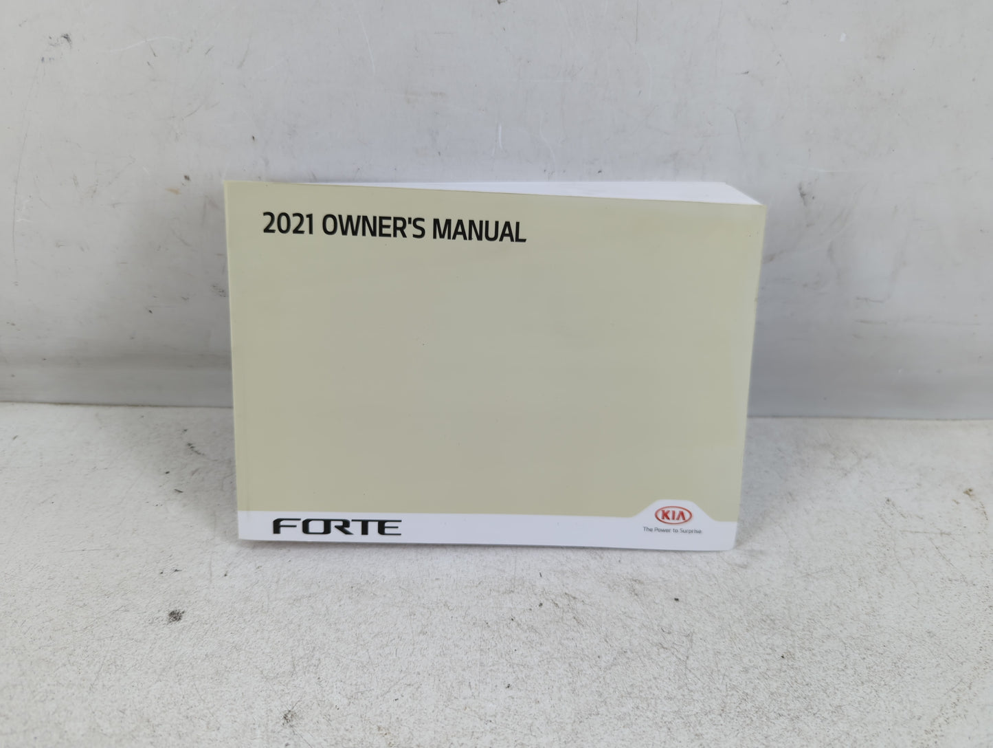 2021 Kia Forte Owners Manual Book Guide P/N:DLS4-EU0NB OEM Used Auto Parts - Oemusedautoparts1.com