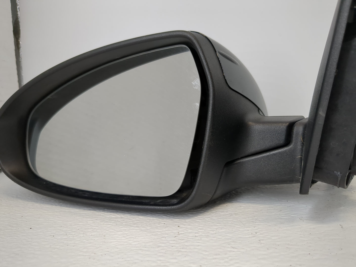 2019-2022 Kia Forte Driver Side View Mirror - Left Door Mirror OEM Used - Oemusedautoparts1.com