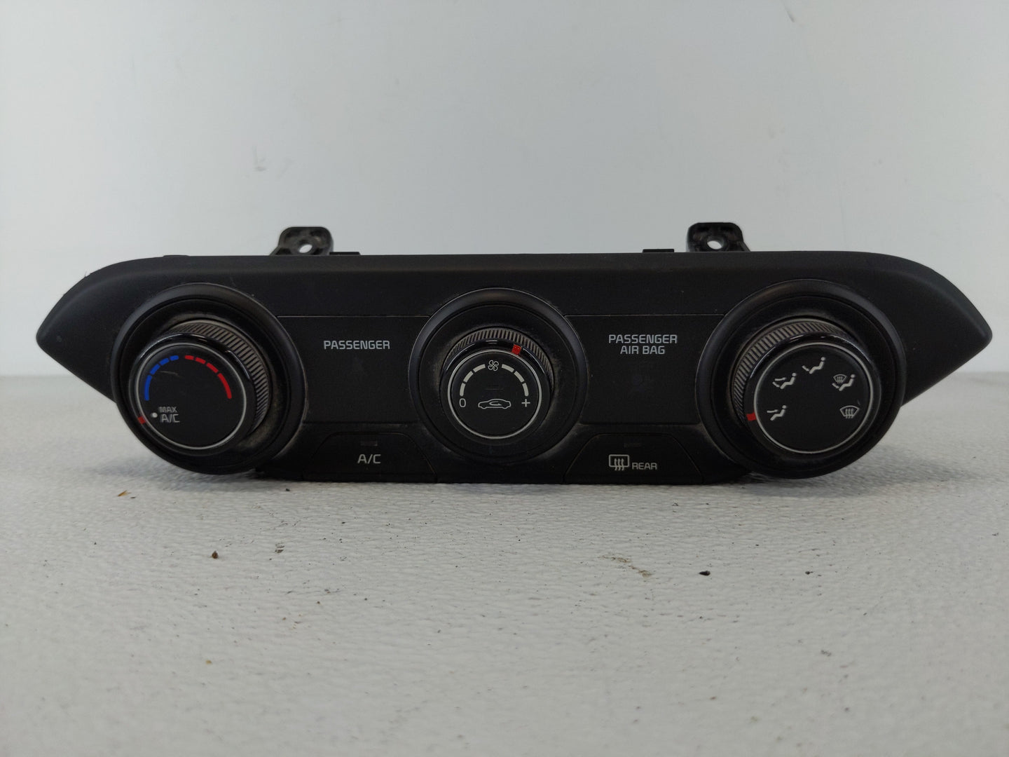 2019-2021 Kia Forte Climate Control Module Temperature AC/Heater Replacement P/N:97250-M613WK Fits Fits 2019 2020 2021 OEM U