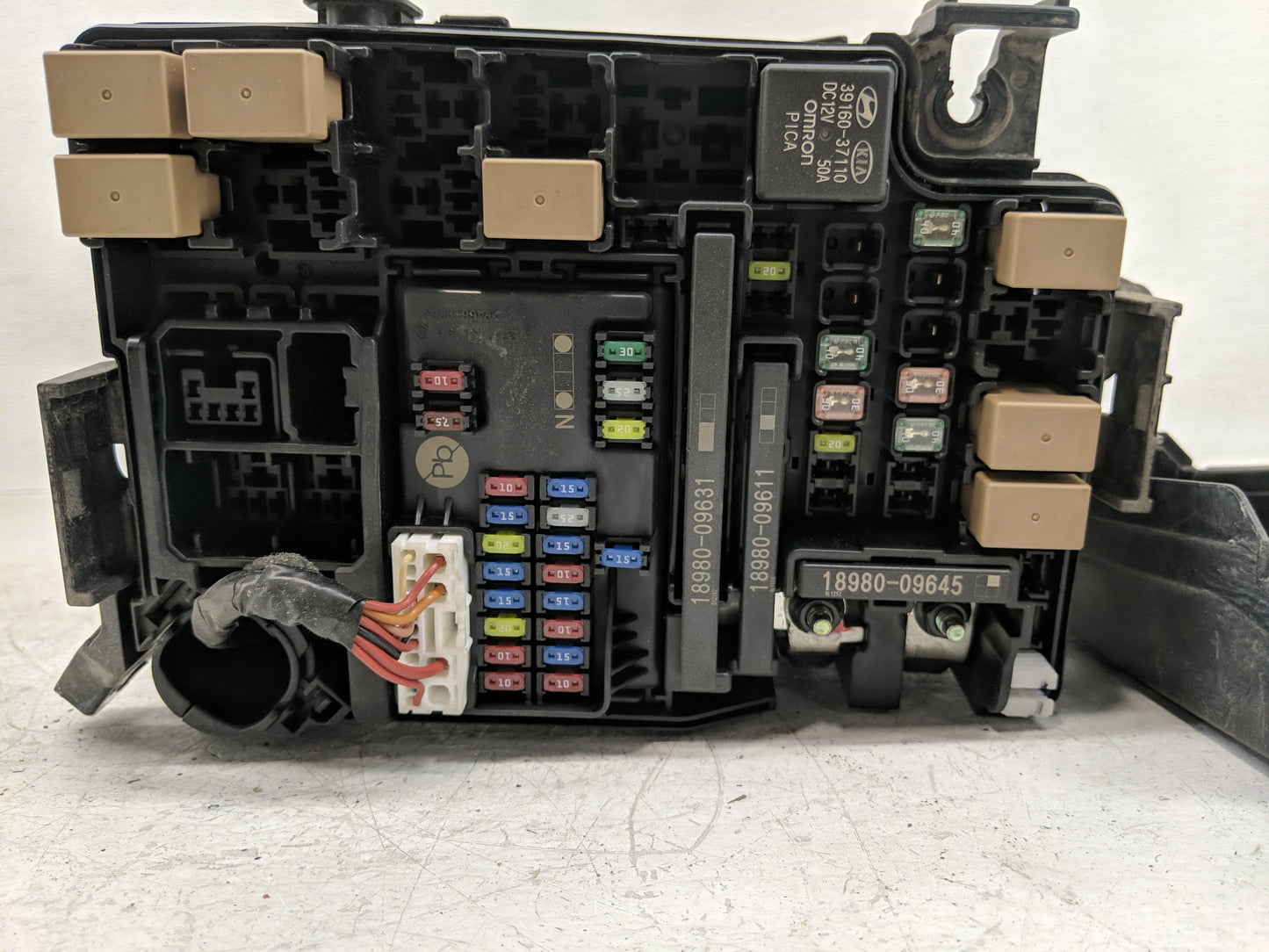2021 Kia Forte Fusebox Fuse Box Panel Relay Module P/N:4220828012 P078LA52, 91431 M7052 Fits OEM Used Auto Parts - Oemusedau