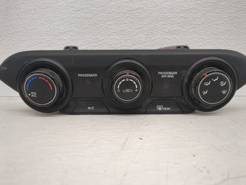 2019-2021 Kia Forte Climate Control Module Temperature AC/Heater Replacement P/N:97250-M6130WK Fits Fits 2019 2020 2021 OEM 