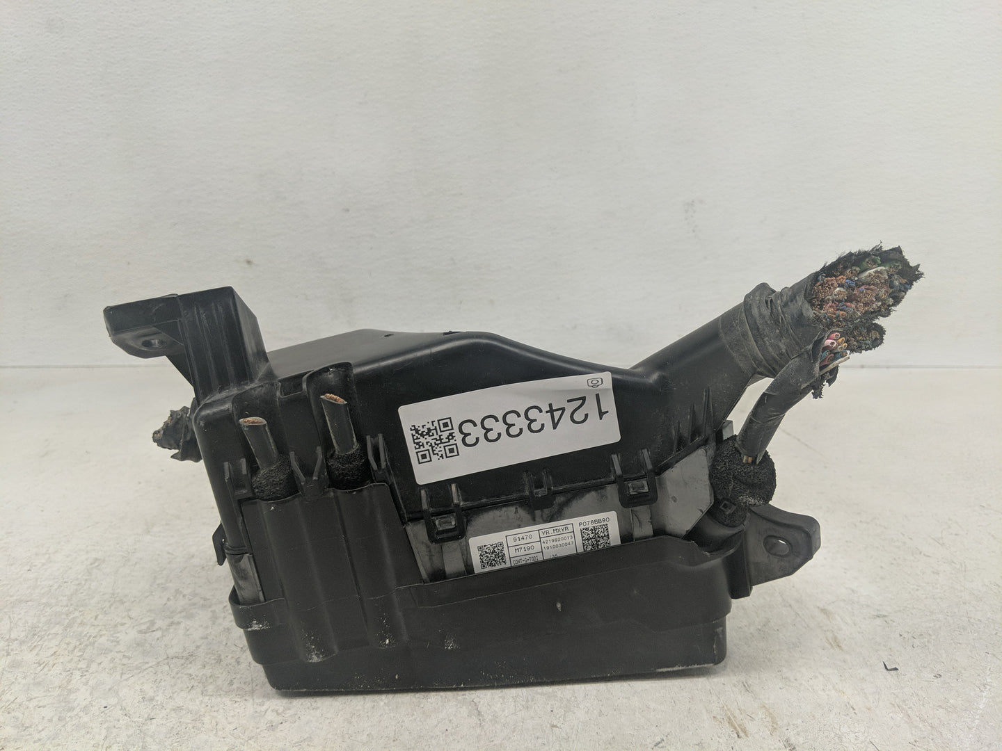 2021 Kia Forte Fusebox Fuse Box Panel Relay Module P/N:91470 M7190 Fits OEM Used Auto Parts - Oemusedautoparts1.com