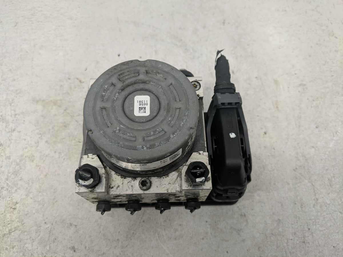 2019-2021 Kia Forte Anti-Lock Brake ABS Pump Module Actuator OEM P/N:58900-M7200 Fits Fits 2019 2020 2021 OEM Used Auto Part