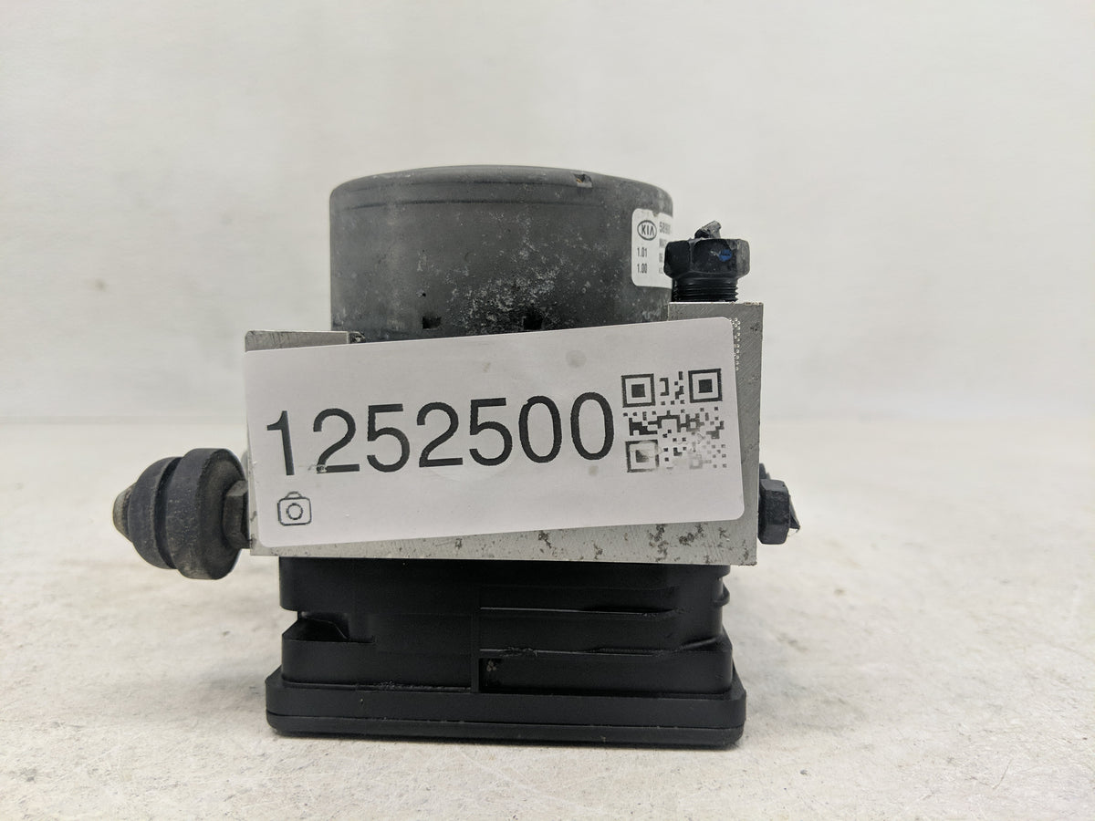 2019-2021 Kia Forte Anti-Lock Brake ABS Pump Module Actuator OEM P/N:58900-M7200 Fits Fits 2019 2020 2021 OEM Used Auto Part