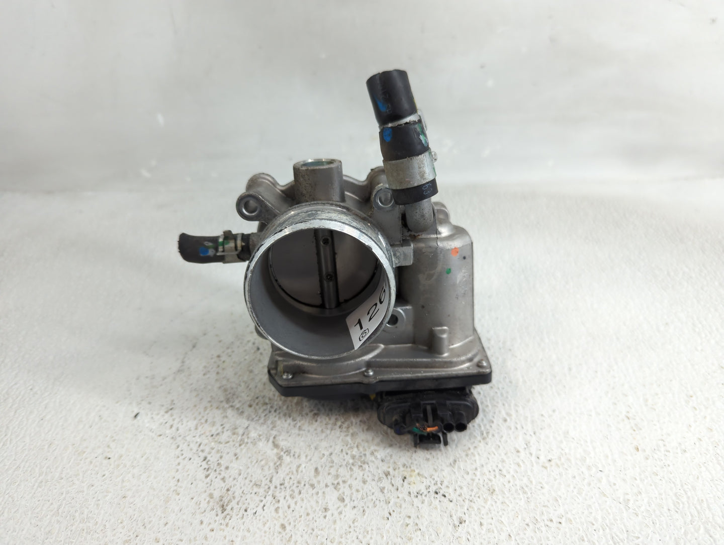 2017-2022 Kia Forte Throttle Body P/N:5833 01E15 35100-2B340 Fits Fits 2015 2016 2017 2018 2019 2020 2021 2022 OEM Used Auto