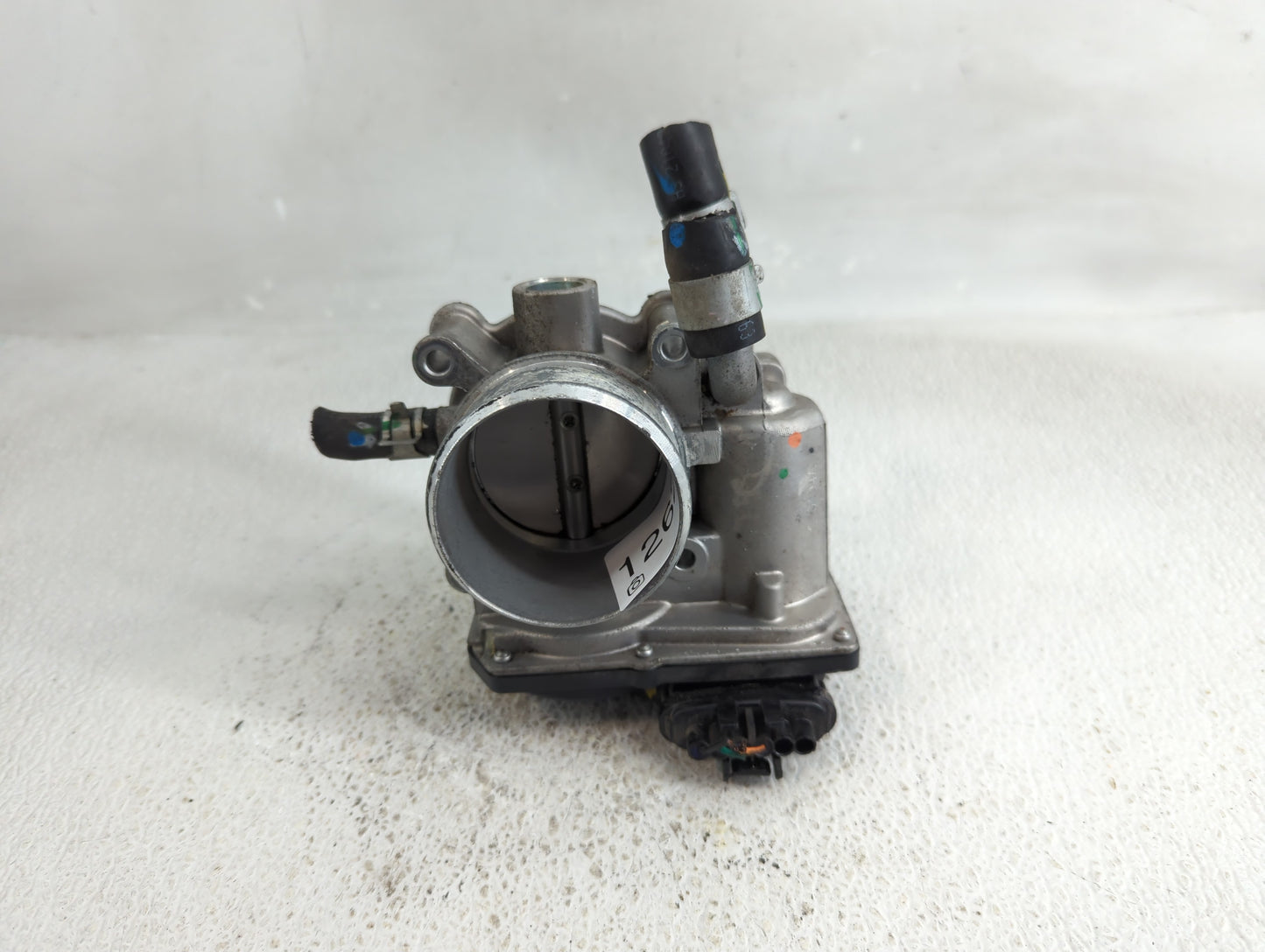 2017-2022 Kia Forte Throttle Body P/N:5833 01E15 35100-2B340 Fits Fits 2015 2016 2017 2018 2019 2020 2021 2022 OEM Used Auto