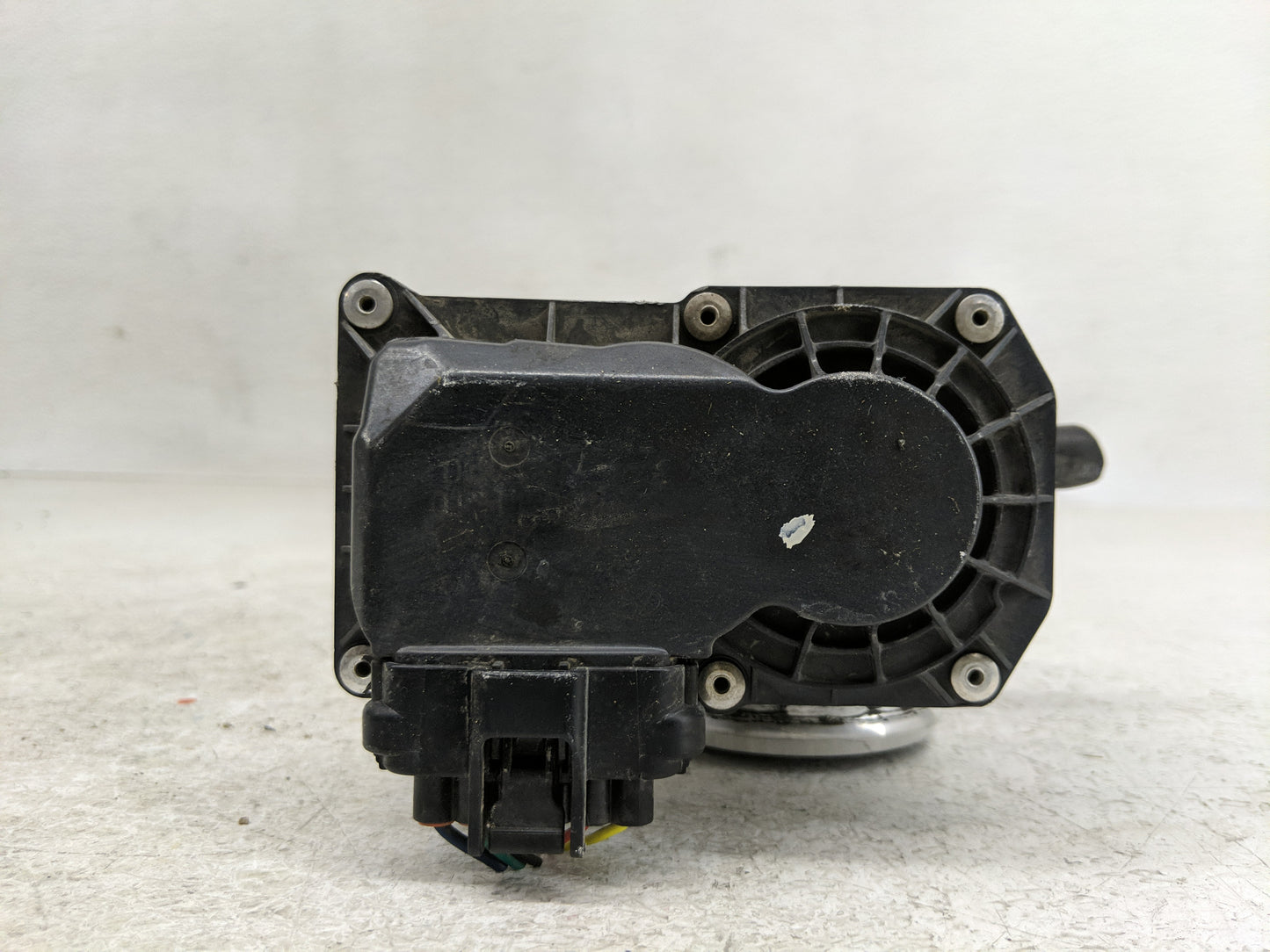 2017-2022 Kia Forte Throttle Body P/N:5833 01E15 35100-2B340 Fits Fits 2015 2016 2017 2018 2019 2020 2021 2022 OEM Used Auto