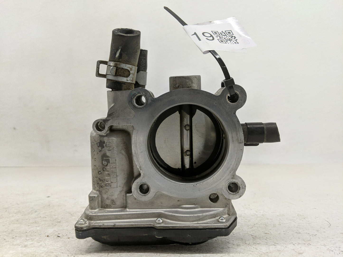 2017-2022 Kia Forte Throttle Body P/N:5833 01E15 35100-2B340 Fits Fits 2015 2016 2017 2018 2019 2020 2021 2022 OEM Used Auto