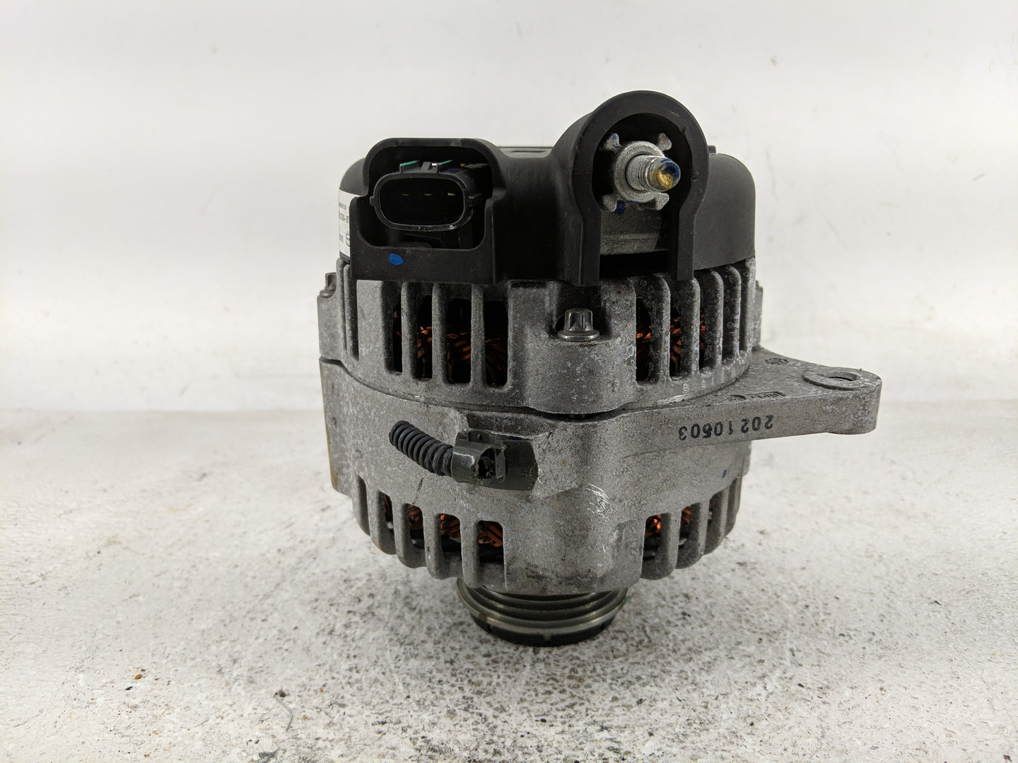 2017-2022 Kia Forte Alternator Replacement Generator Charging Assembly Engine OEM P/N:37300-2E721 Fits OEM Used Auto Parts -