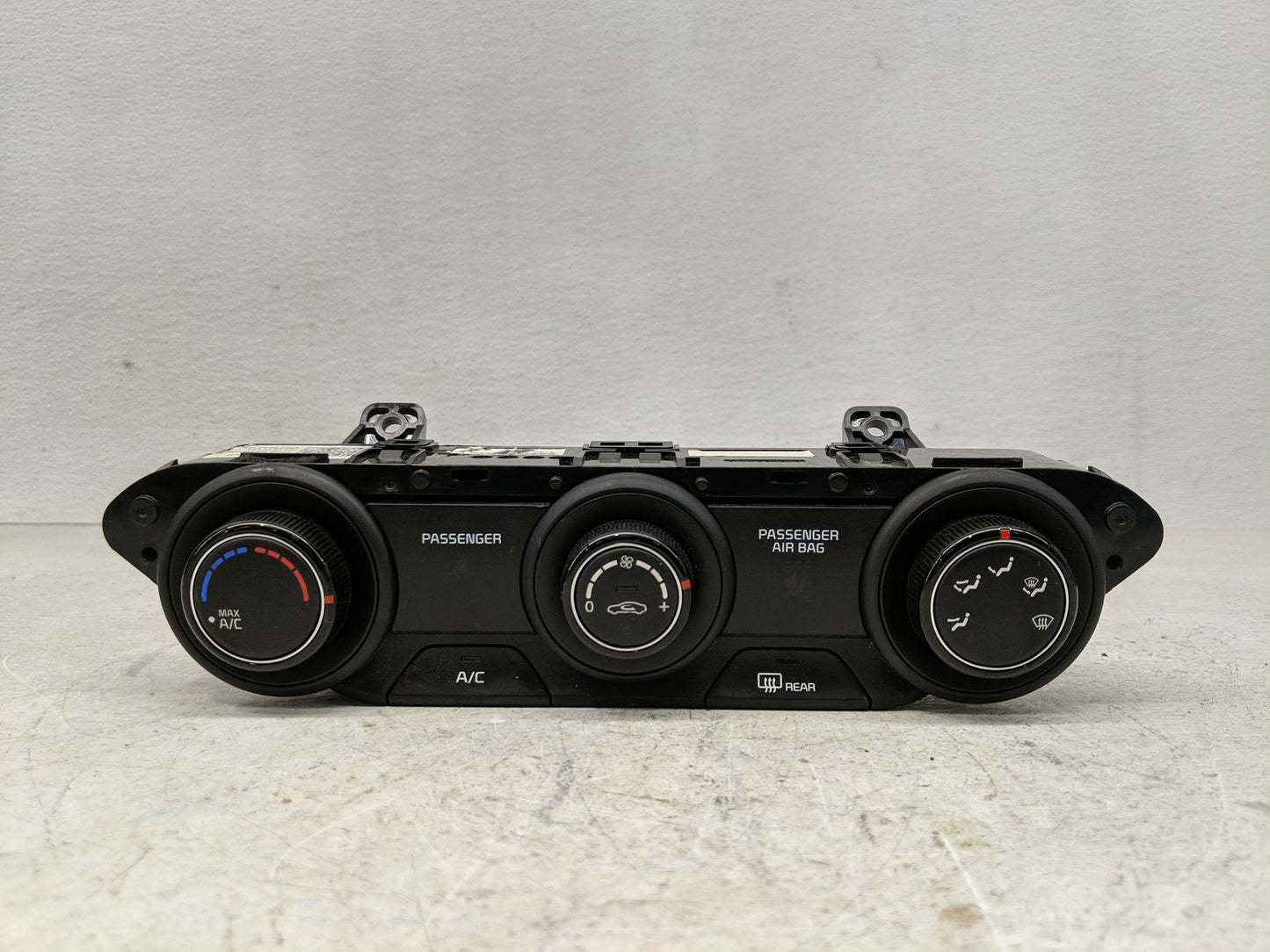 2019-2021 Kia Forte Climate Control Module Temperature AC/Heater Replacement P/N:97250-M6130WK 97250-M6XXX Fits OEM Used Aut