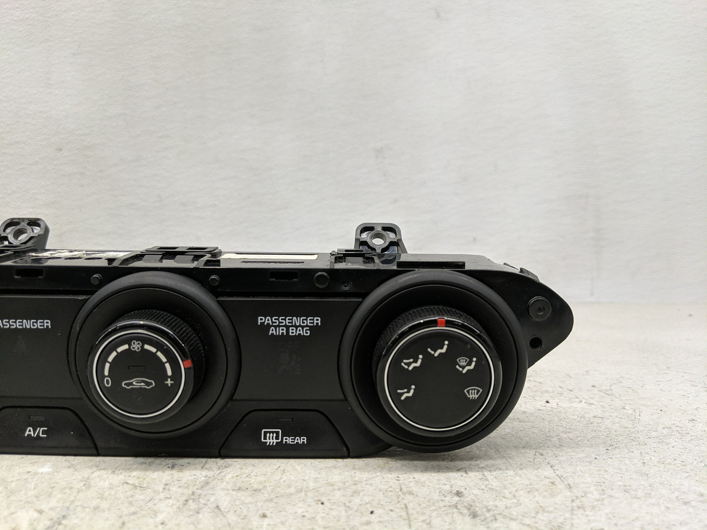 2019-2021 Kia Forte Climate Control Module Temperature AC/Heater Replacement P/N:97250-M6130WK 97250-M6XXX Fits OEM Used Aut