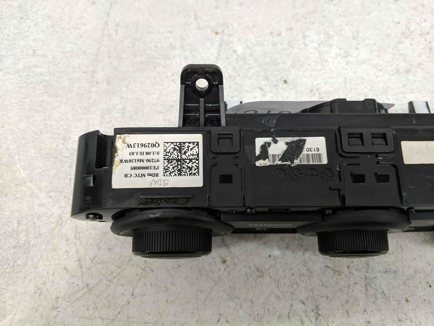 2019-2021 Kia Forte Climate Control Module Temperature AC/Heater Replacement P/N:97250-M6130WK 97250-M6XXX Fits OEM Used Aut
