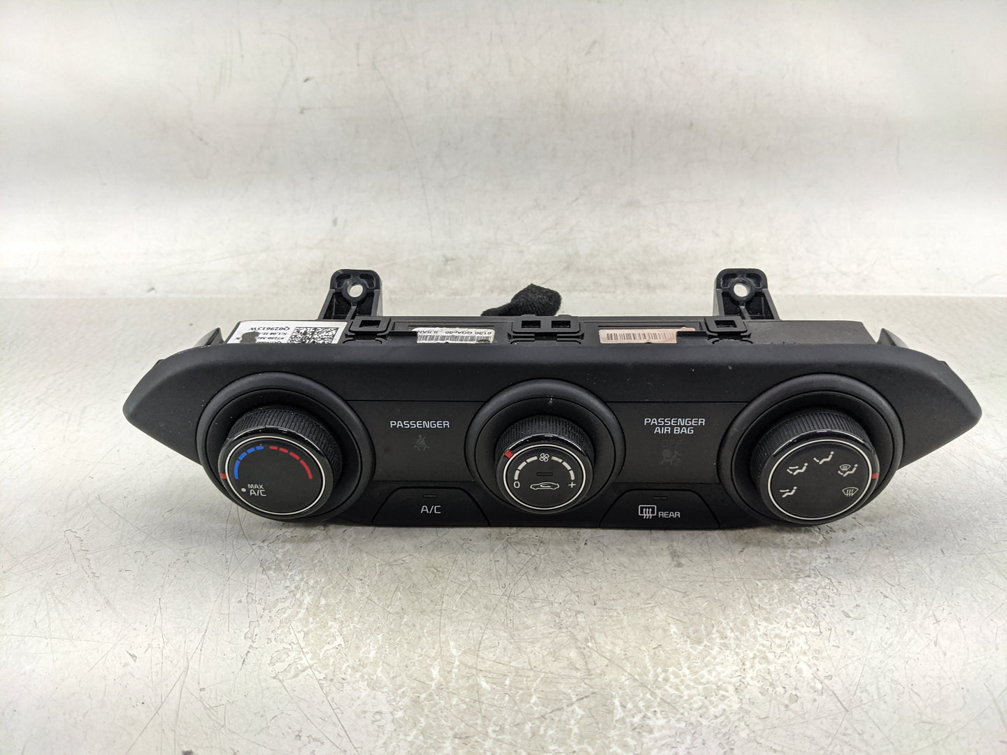 2019-2021 Kia Forte Climate Control Module Temperature AC/Heater Replacement P/N:Q029613W Fits Fits 2019 2020 2021 OEM Used 