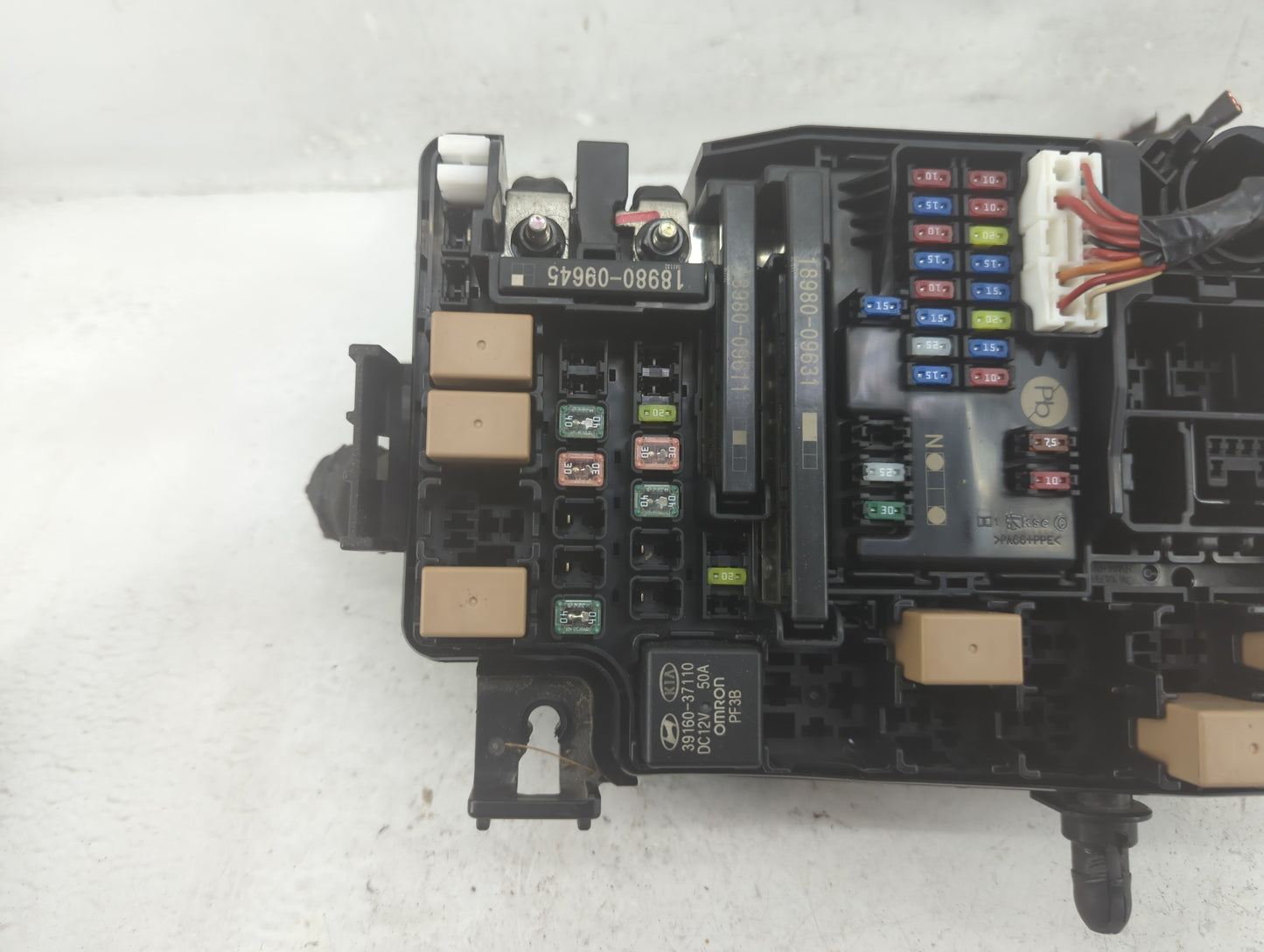 2021 Kia Forte Fusebox Fuse Box Panel Relay Module P/N:91956-M7020 Fits OEM Used Auto Parts - Oemusedautoparts1.com