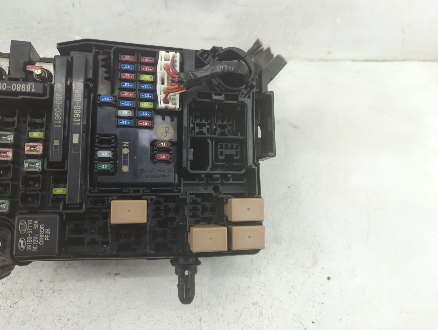 2021 Kia Forte Fusebox Fuse Box Panel Relay Module P/N:91956-M7020 Fits OEM Used Auto Parts - Oemusedautoparts1.com