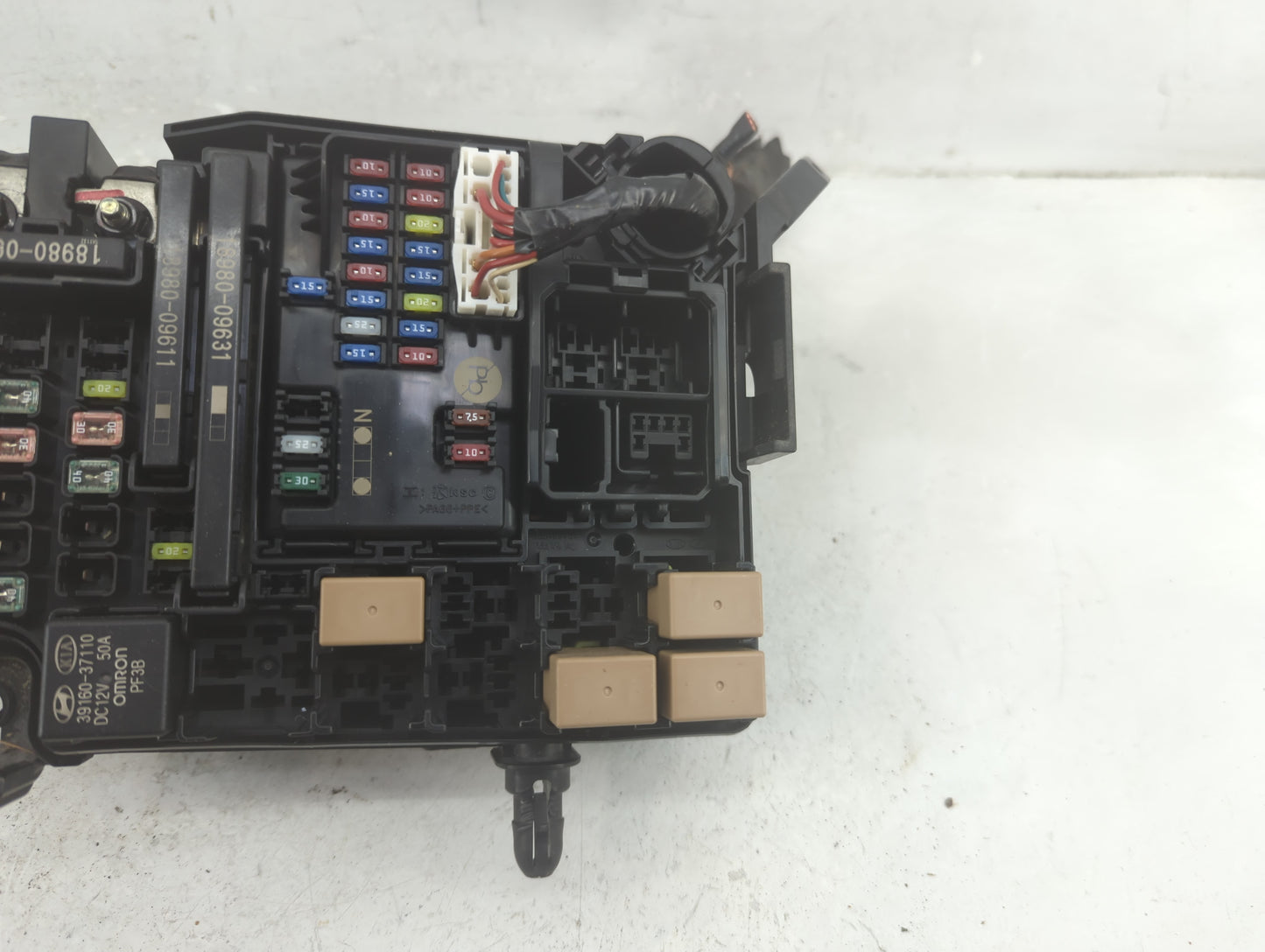 2021 Kia Forte Fusebox Fuse Box Panel Relay Module P/N:91956-M7020 Fits OEM Used Auto Parts - Oemusedautoparts1.com