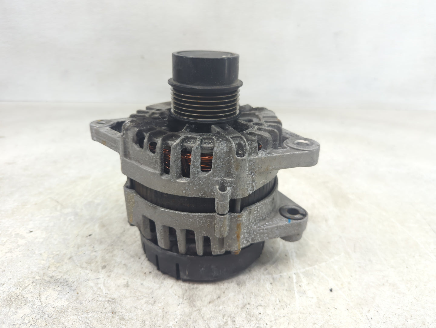 2020-2022 Kia Forte Alternator Replacement Generator Charging Assembly Engine OEM P/N:37300-2B960 Fits OEM Used Auto Parts -
