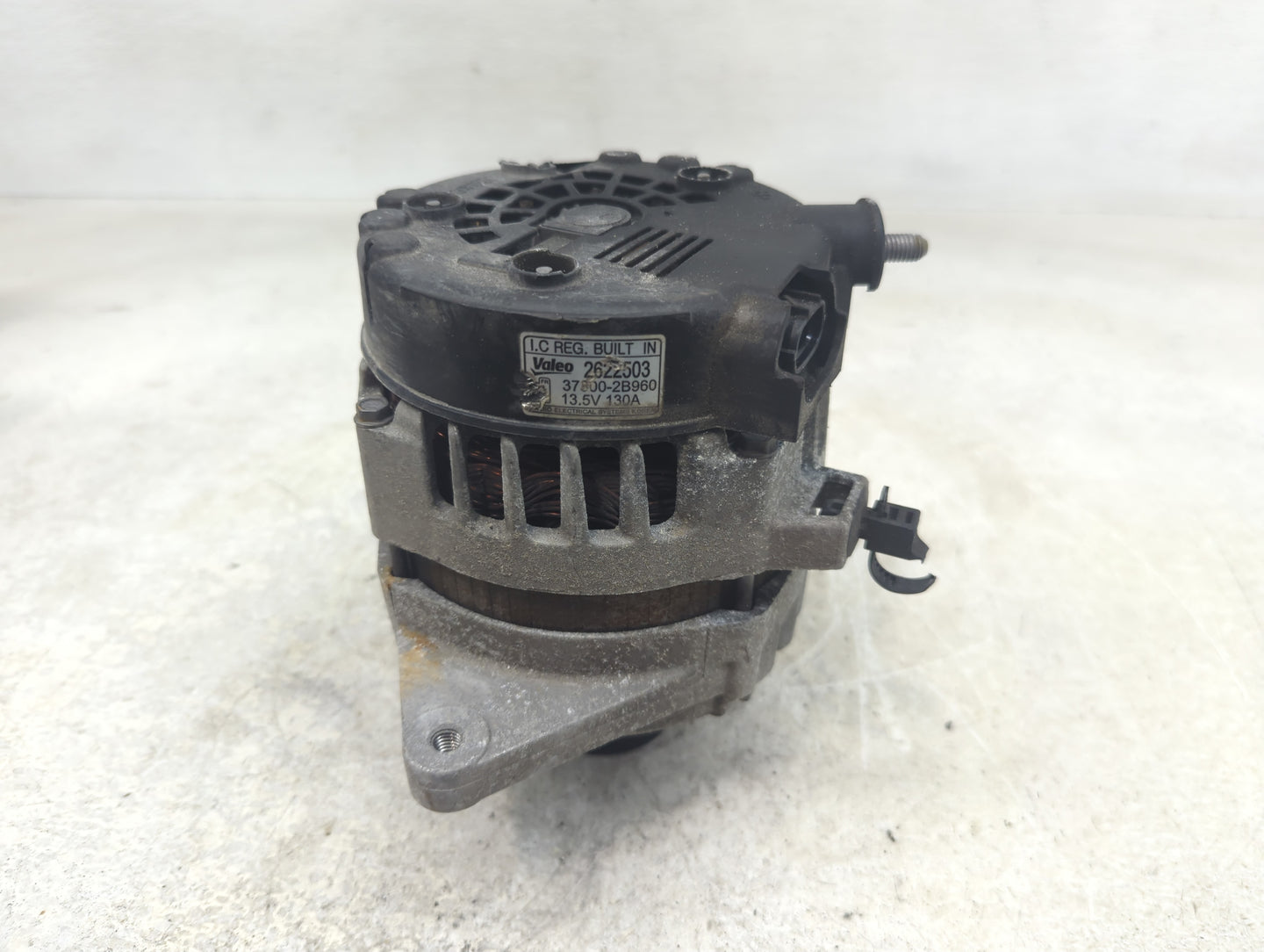 2020-2022 Kia Forte Alternator Replacement Generator Charging Assembly Engine OEM P/N:37300-2B960 Fits OEM Used Auto Parts -