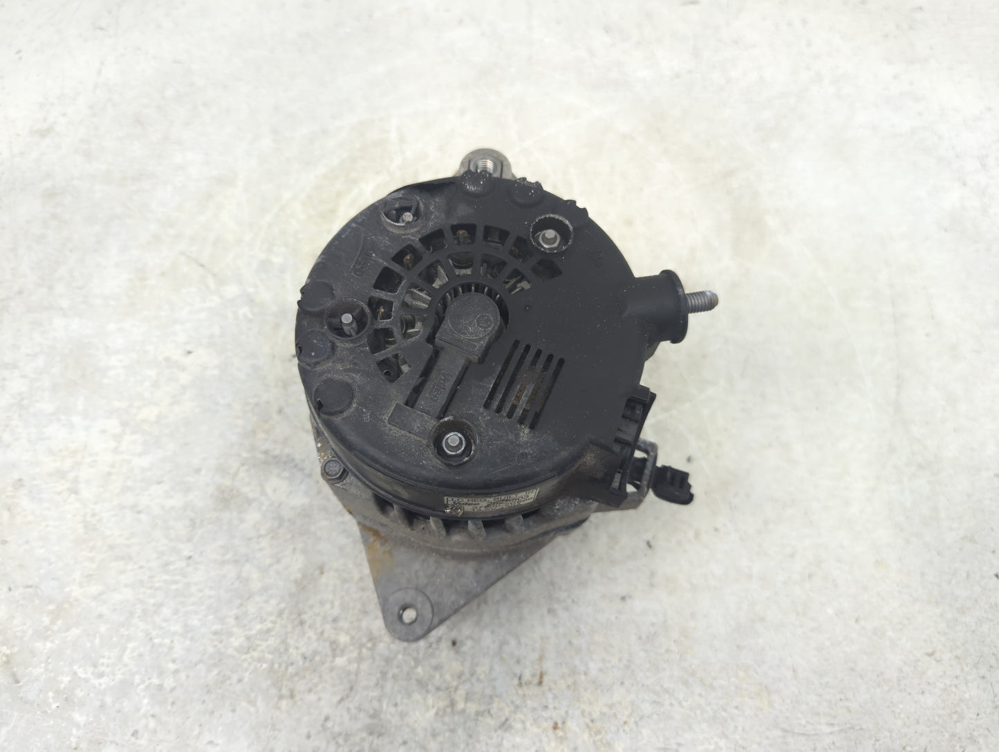 2020-2022 Kia Forte Alternator Replacement Generator Charging Assembly Engine OEM P/N:37300-2B960 Fits OEM Used Auto Parts -