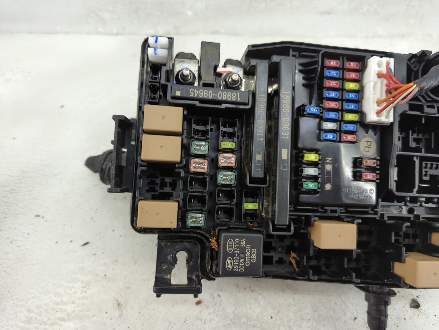 2021 Kia Forte Fusebox Fuse Box Panel Relay Module P/N:91956-M7020 Fits OEM Used Auto Parts - Oemusedautoparts1.com