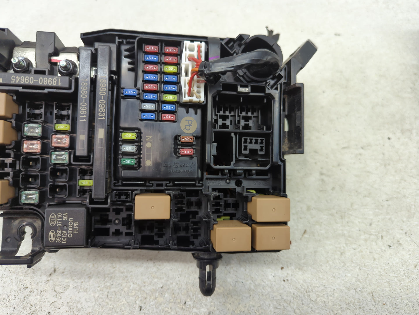 2021 Kia Forte Fusebox Fuse Box Panel Relay Module P/N:91956-M7020 Fits OEM Used Auto Parts - Oemusedautoparts1.com