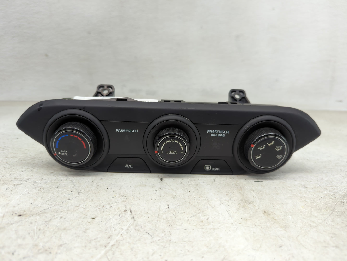 2019-2021 Kia Forte Climate Control Module Temperature AC/Heater Replacement P/N:97250-M6130WK Fits Fits 2019 2020 2021 OEM 
