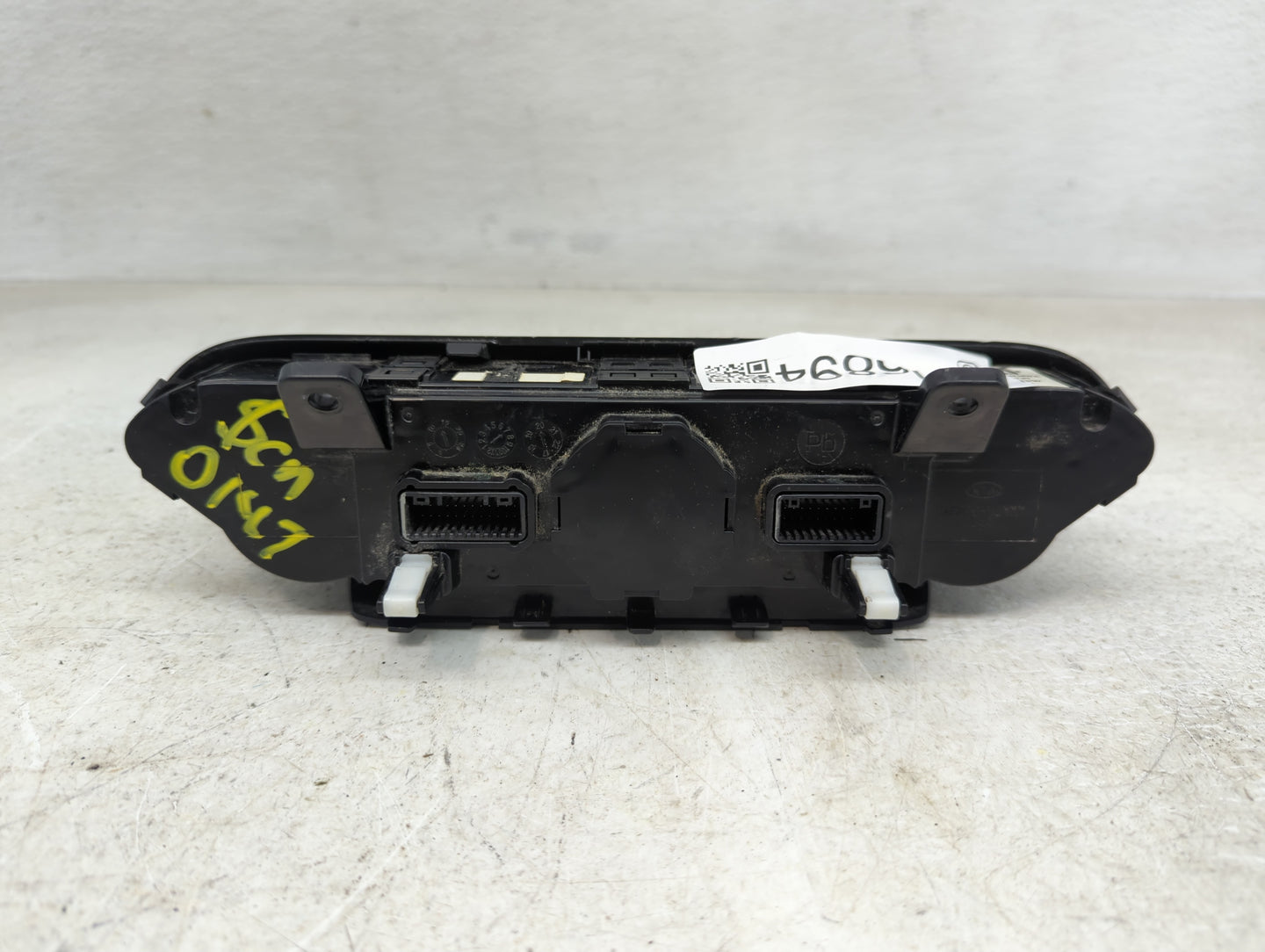 2019-2021 Kia Forte Climate Control Module Temperature AC/Heater Replacement P/N:97250-M6130WK Fits Fits 2019 2020 2021 OEM 