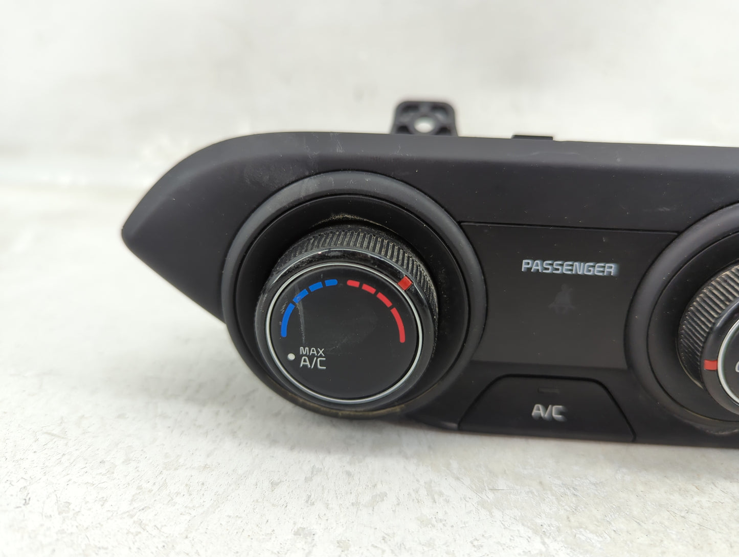 2019-2021 Kia Forte Climate Control Module Temperature AC/Heater Replacement P/N:97250-M6130WK Fits Fits 2019 2020 2021 OEM 