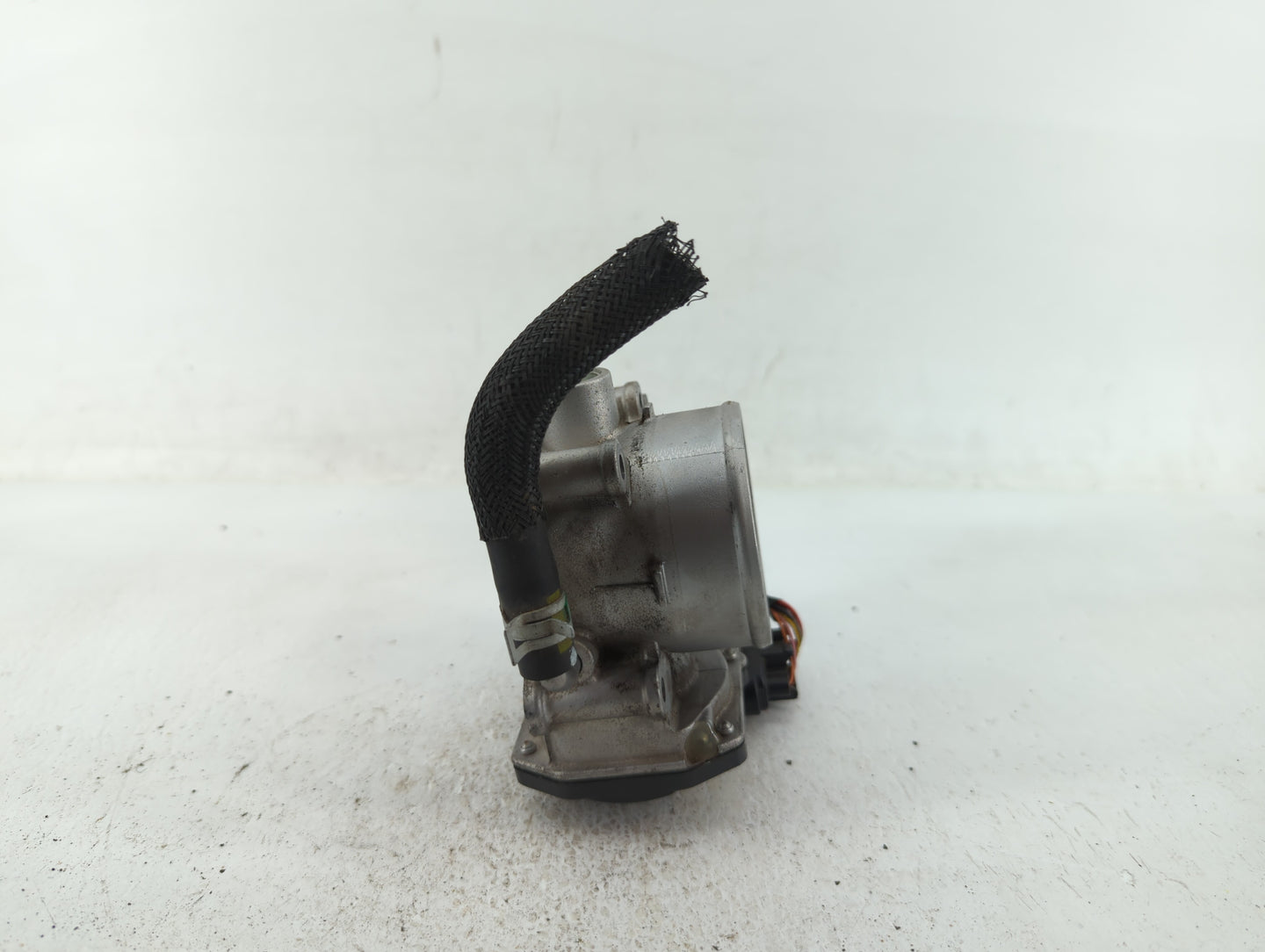 2020-2022 Kia Forte Throttle Body P/N:35100-2E710 Fits Fits 2020 2021 2022 OEM Used Auto Parts - Oemusedautoparts1.com