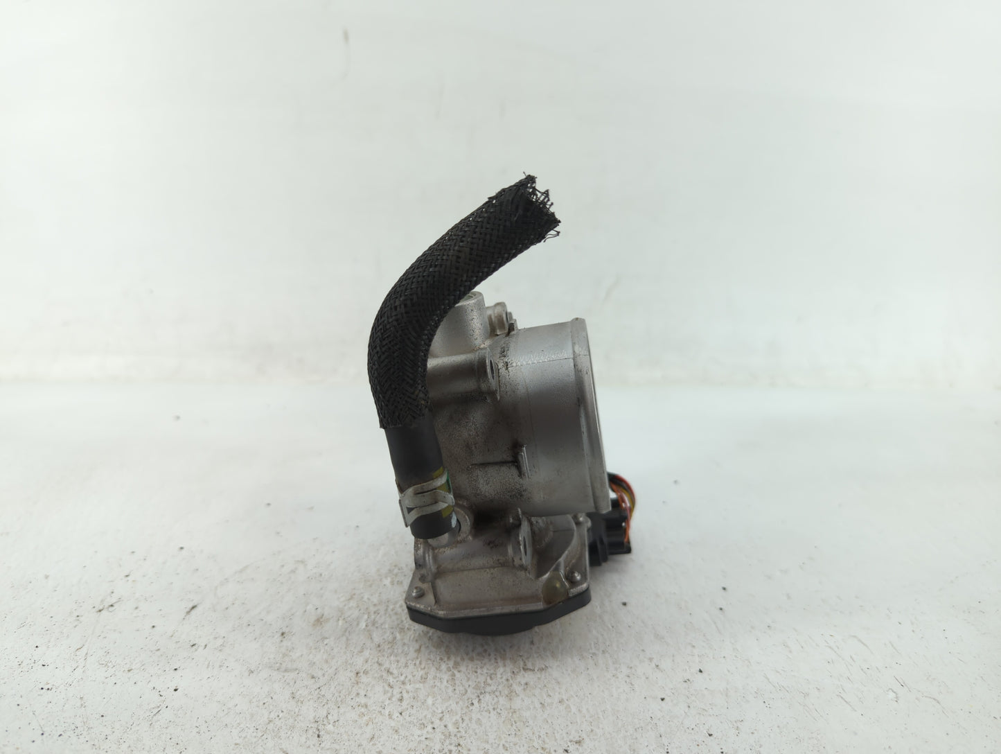 2020-2022 Kia Forte Throttle Body P/N:35100-2E710 Fits Fits 2020 2021 2022 OEM Used Auto Parts - Oemusedautoparts1.com