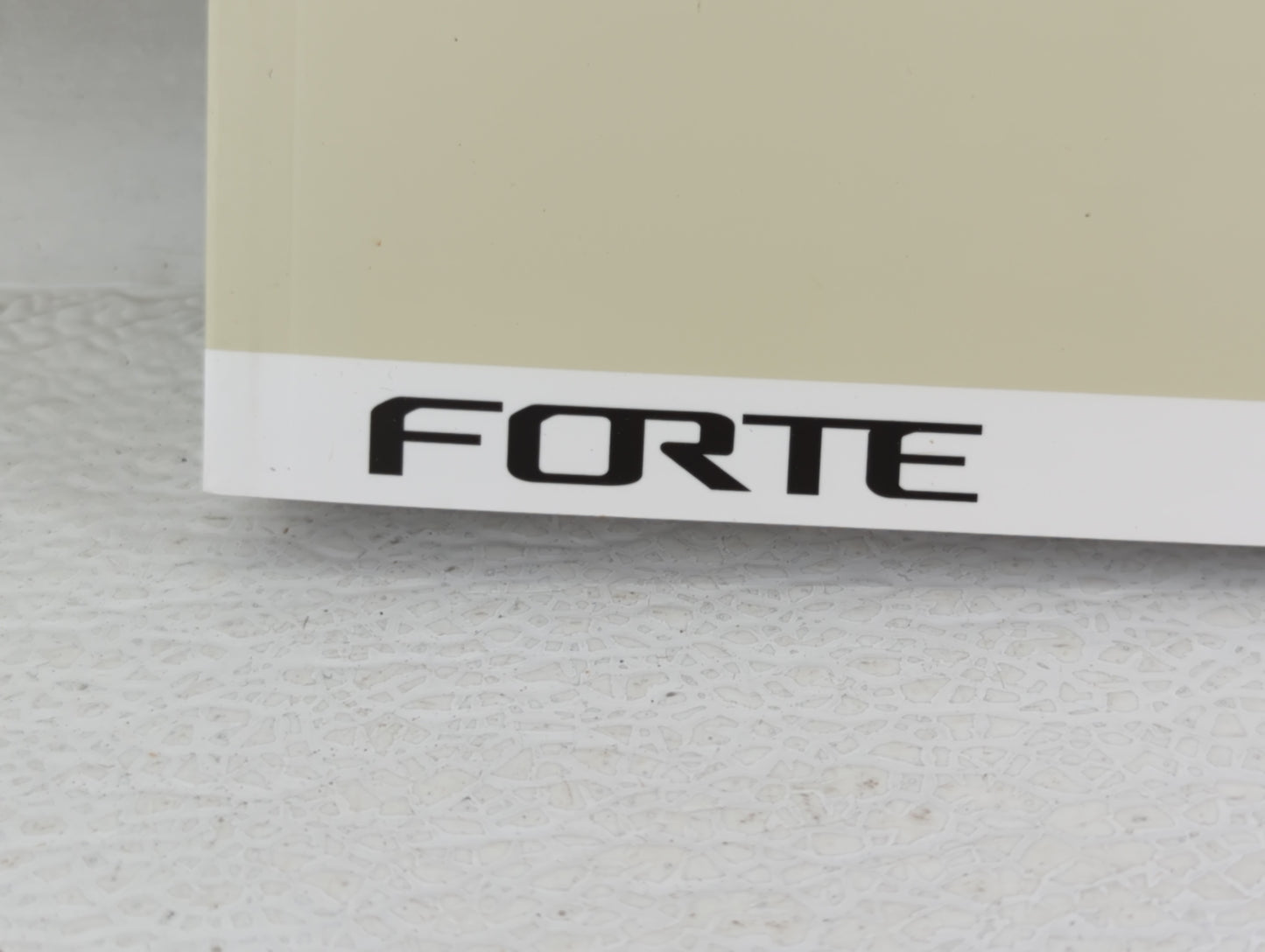 2021 Kia Forte Owners Manual Book Guide P/N:DLS4-EU16B OEM Used Auto Parts - Oemusedautoparts1.com