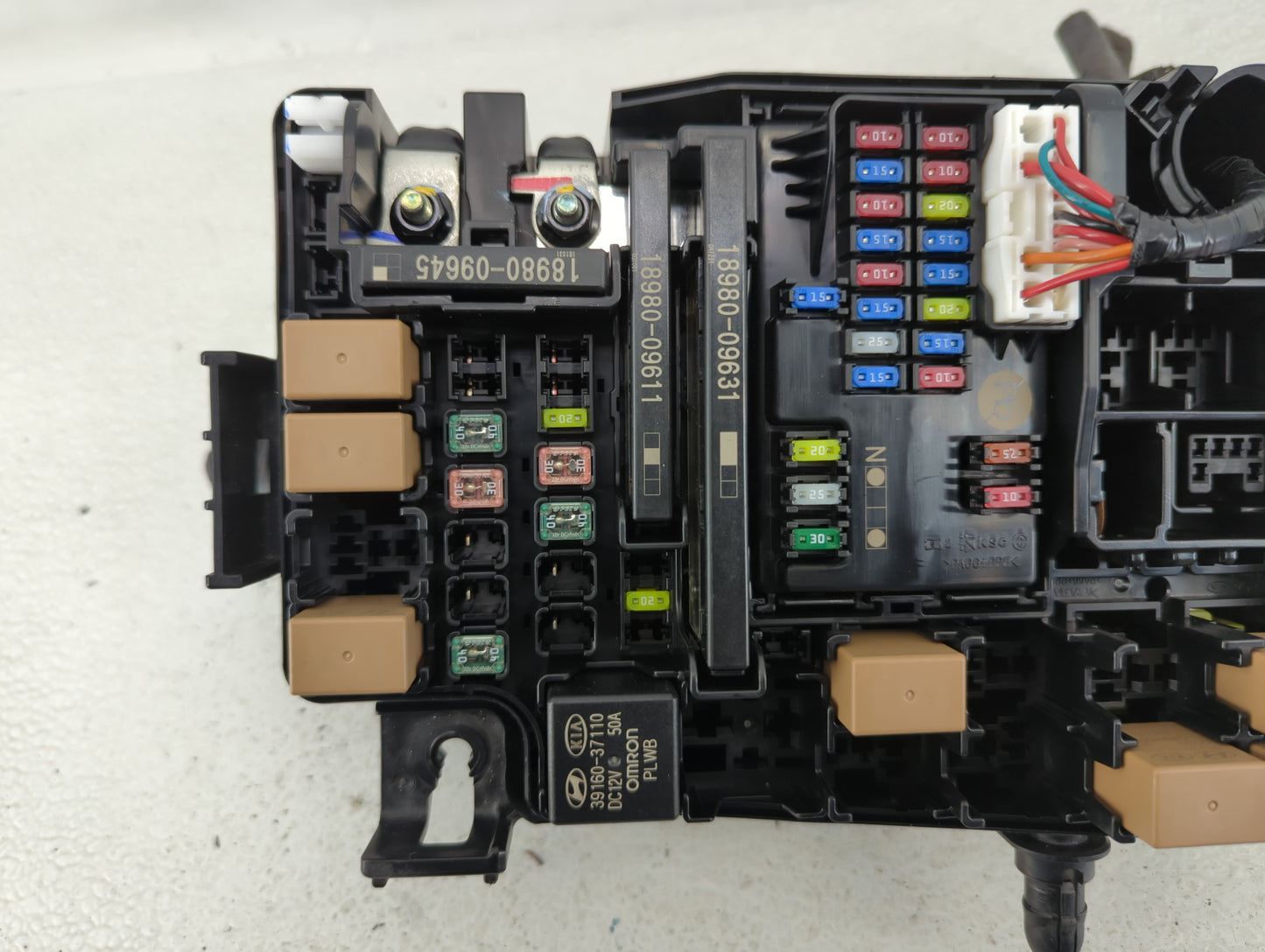 2021 Kia Forte Fusebox Fuse Box Panel Relay Module P/N:91956-M7020 Fits OEM Used Auto Parts - Oemusedautoparts1.com