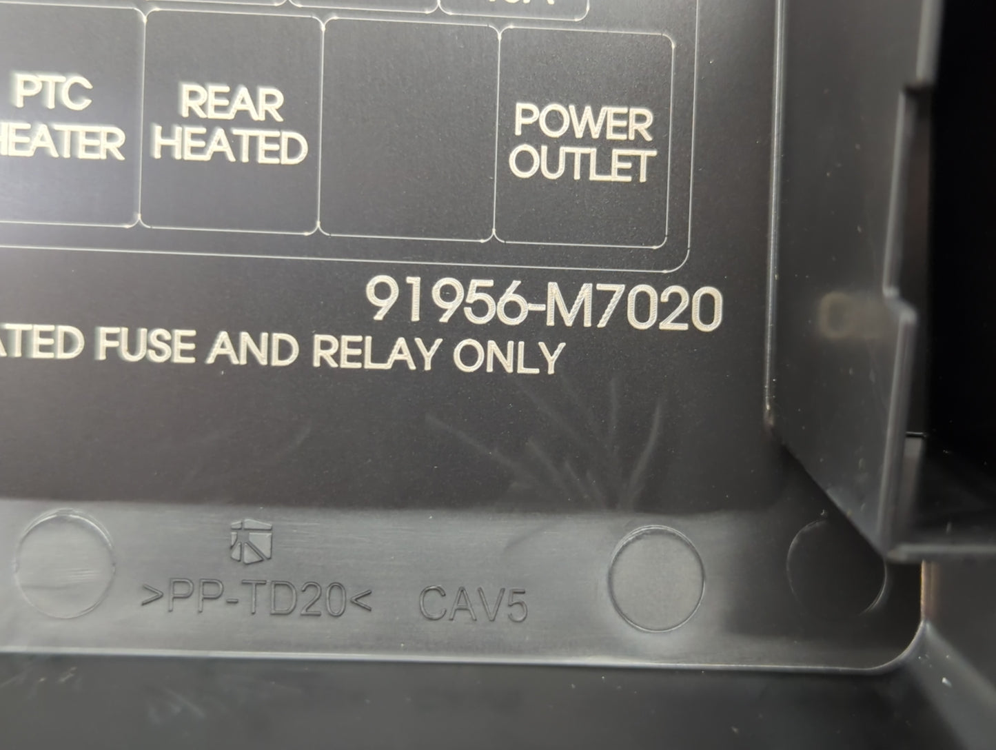 2021 Kia Forte Fusebox Fuse Box Panel Relay Module P/N:91956-M7020 Fits OEM Used Auto Parts - Oemusedautoparts1.com
