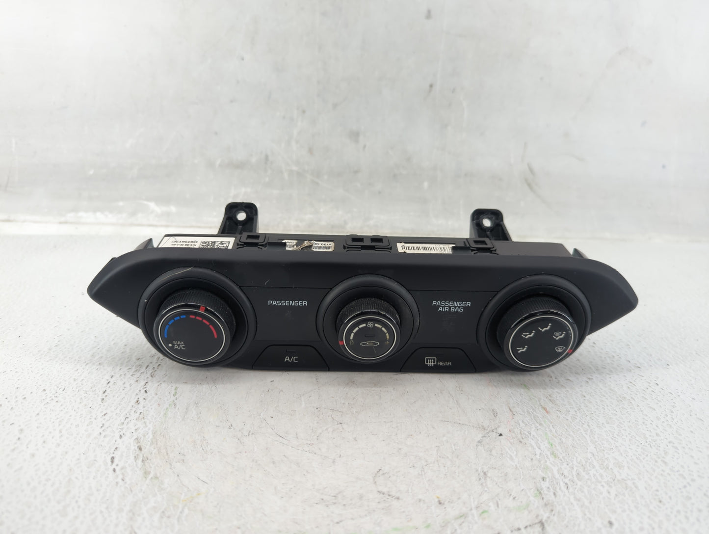 2019-2021 Kia Forte Climate Control Module Temperature AC/Heater Replacement P/N:97250-M6130GBU Fits Fits 2019 2020 2021 OEM