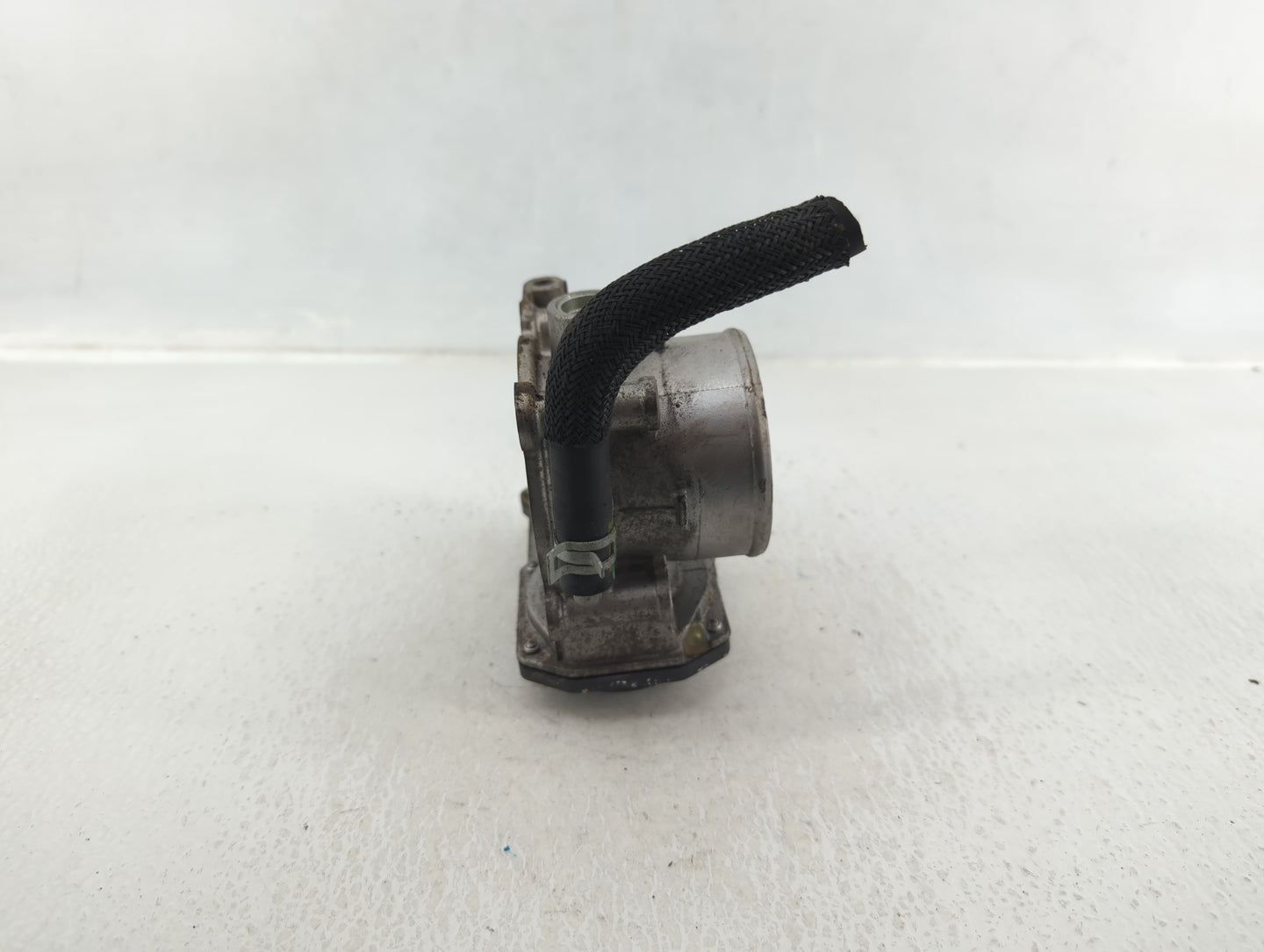 2020-2022 Kia Forte Throttle Body P/N:6100 08D25 35100-2E710 Fits Fits 2020 2021 2022 OEM Used Auto Parts - Oemusedautoparts