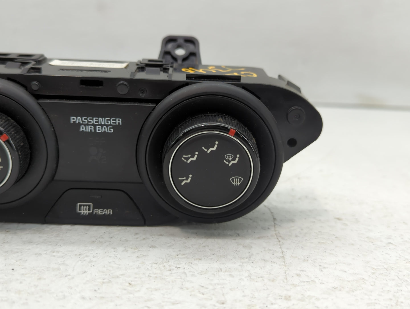 2019-2021 Kia Forte Climate Control Module Temperature AC/Heater Replacement P/N:97250-M6130GB Fits Fits 2019 2020 2021 OEM 