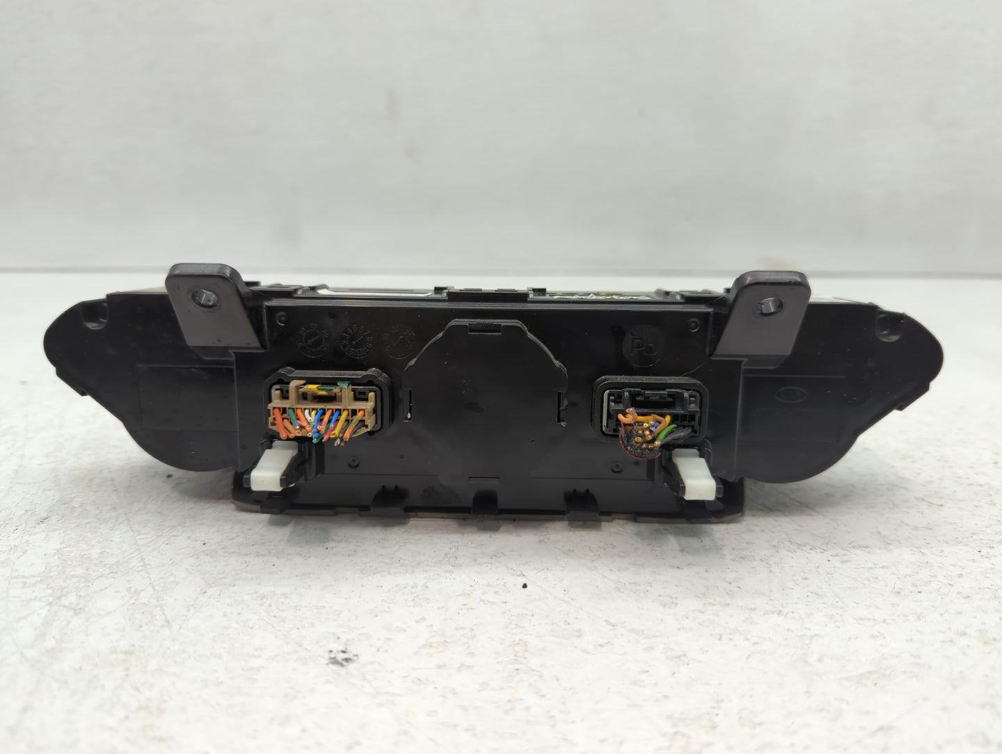 2019-2021 Kia Forte Climate Control Module Temperature AC/Heater Replacement P/N:97250-M6130GB Fits Fits 2019 2020 2021 OEM 