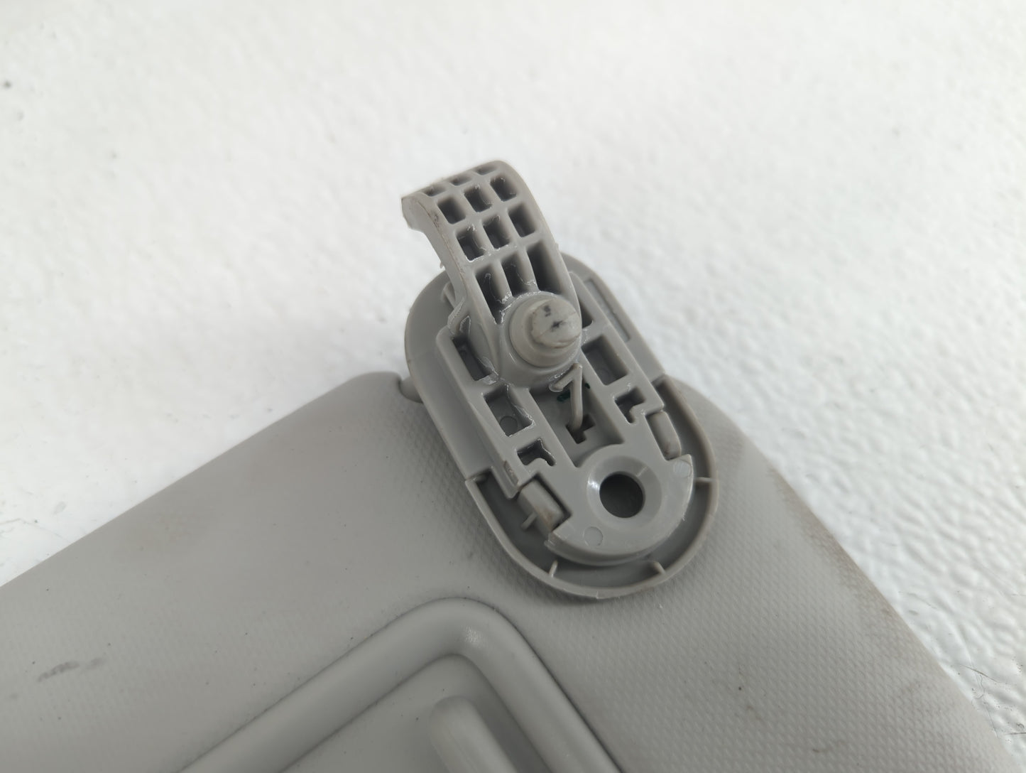 2019-2021 Kia Forte Sun Visor Shade Replacement Passenger Right Mirror Fits Fits 2019 2020 2021 OEM Used Auto Parts - Oemuse