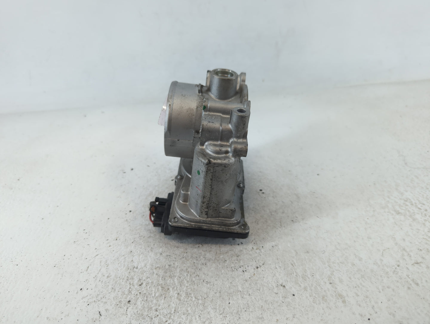 2020-2022 Kia Forte Throttle Body P/N:35100-2E710 Fits Fits 2020 2021 2022 OEM Used Auto Parts - Oemusedautoparts1.com