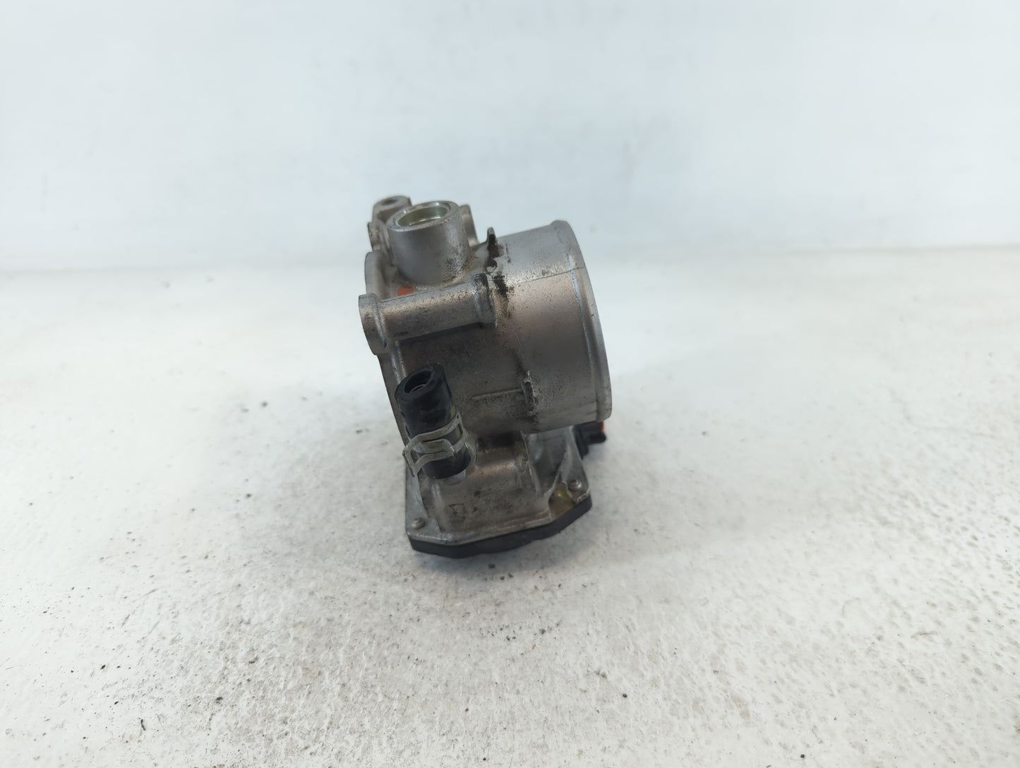 2020-2022 Kia Forte Throttle Body P/N:35100-2E710 Fits Fits 2020 2021 2022 OEM Used Auto Parts - Oemusedautoparts1.com