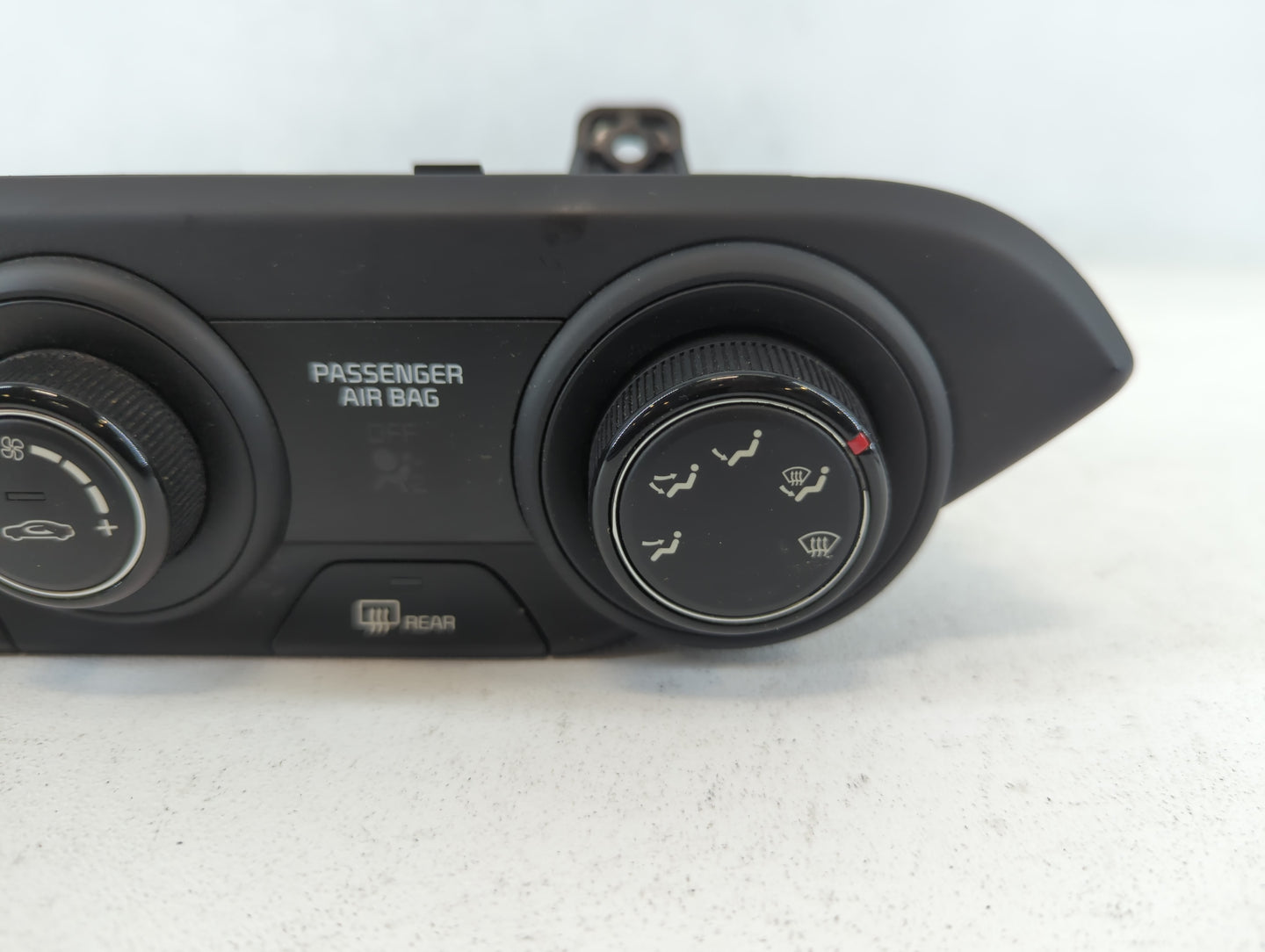 2019-2021 Kia Forte Climate Control Module Temperature AC/Heater Replacement P/N:97250-M6130GBU Fits Fits 2019 2020 2021 OEM