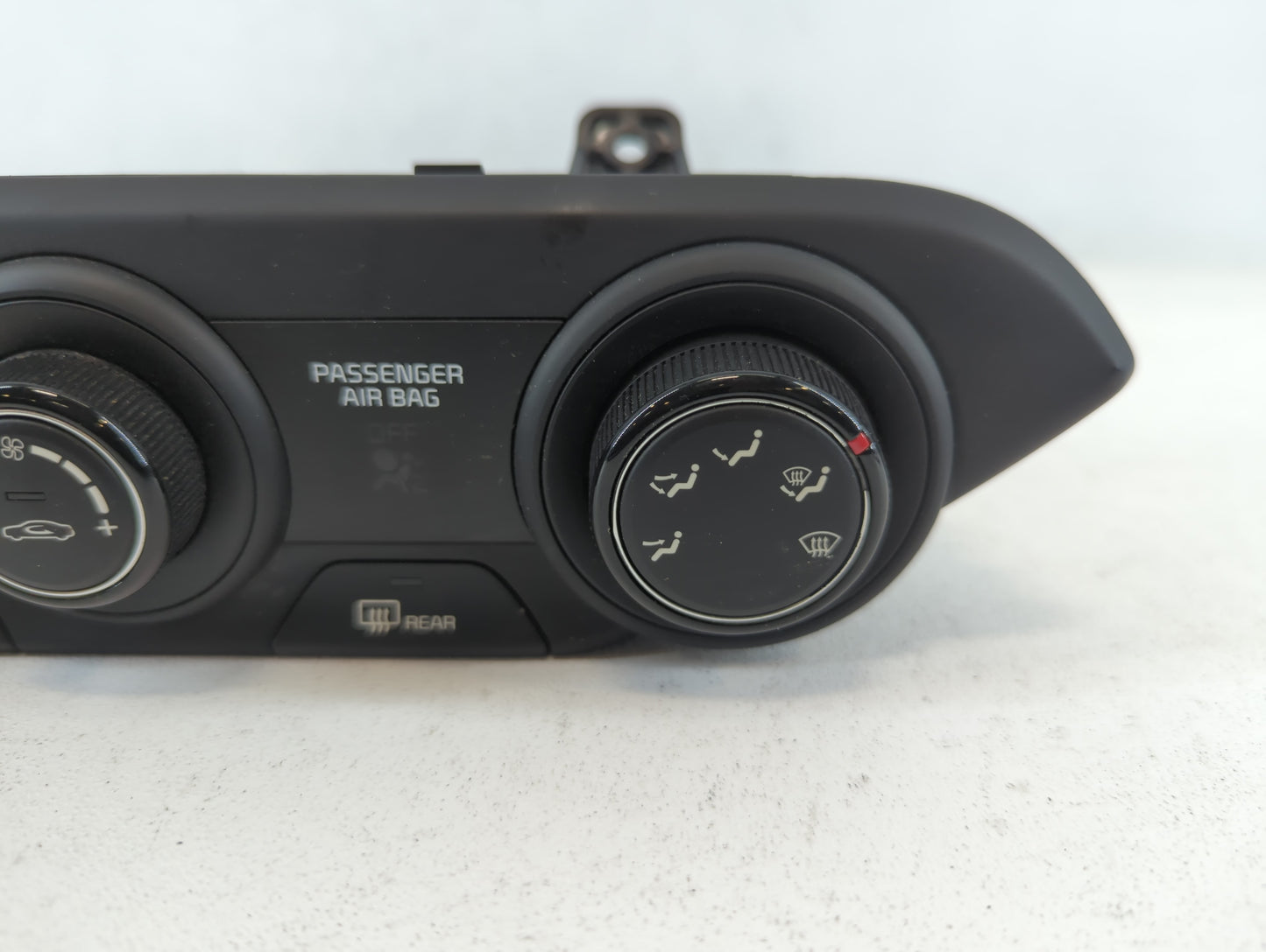 2019-2021 Kia Forte Climate Control Module Temperature AC/Heater Replacement P/N:97250-M6130GBU Fits Fits 2019 2020 2021 OEM