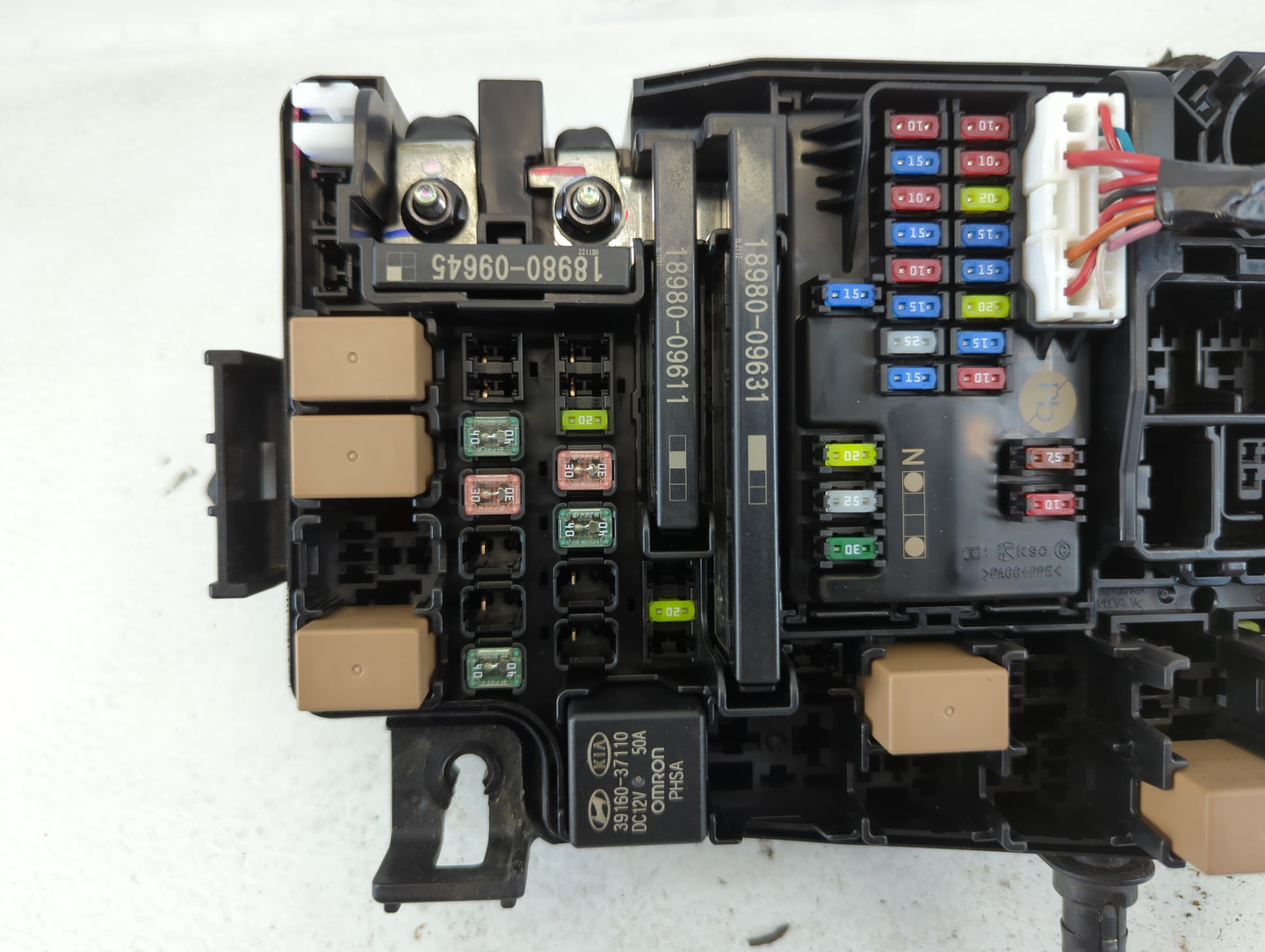 2021 Kia Forte Fusebox Fuse Box Panel Relay Module P/N:91430 M7982 Fits OEM Used Auto Parts - Oemusedautoparts1.com